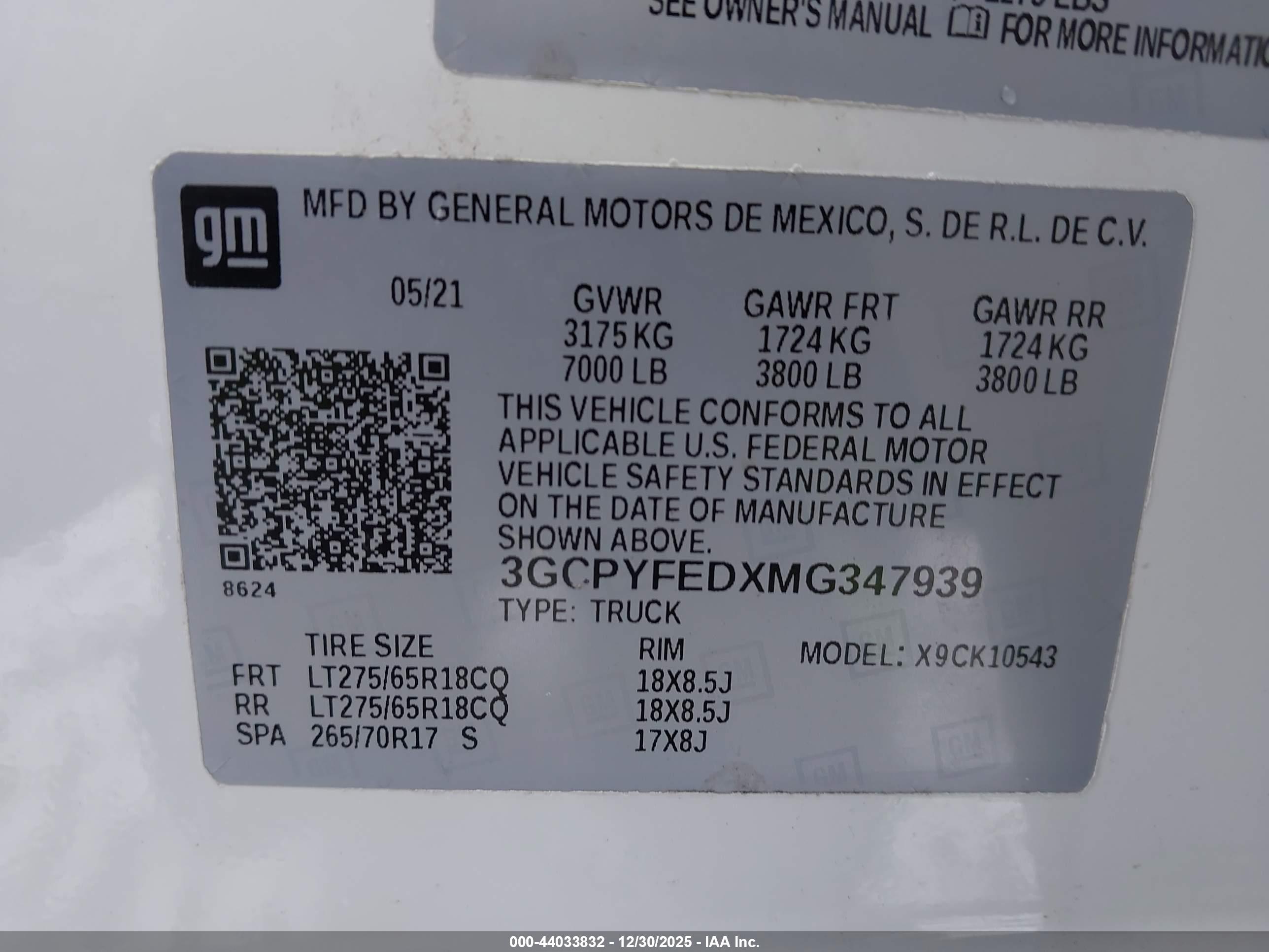 CHEVROLET SILVERADO image 9