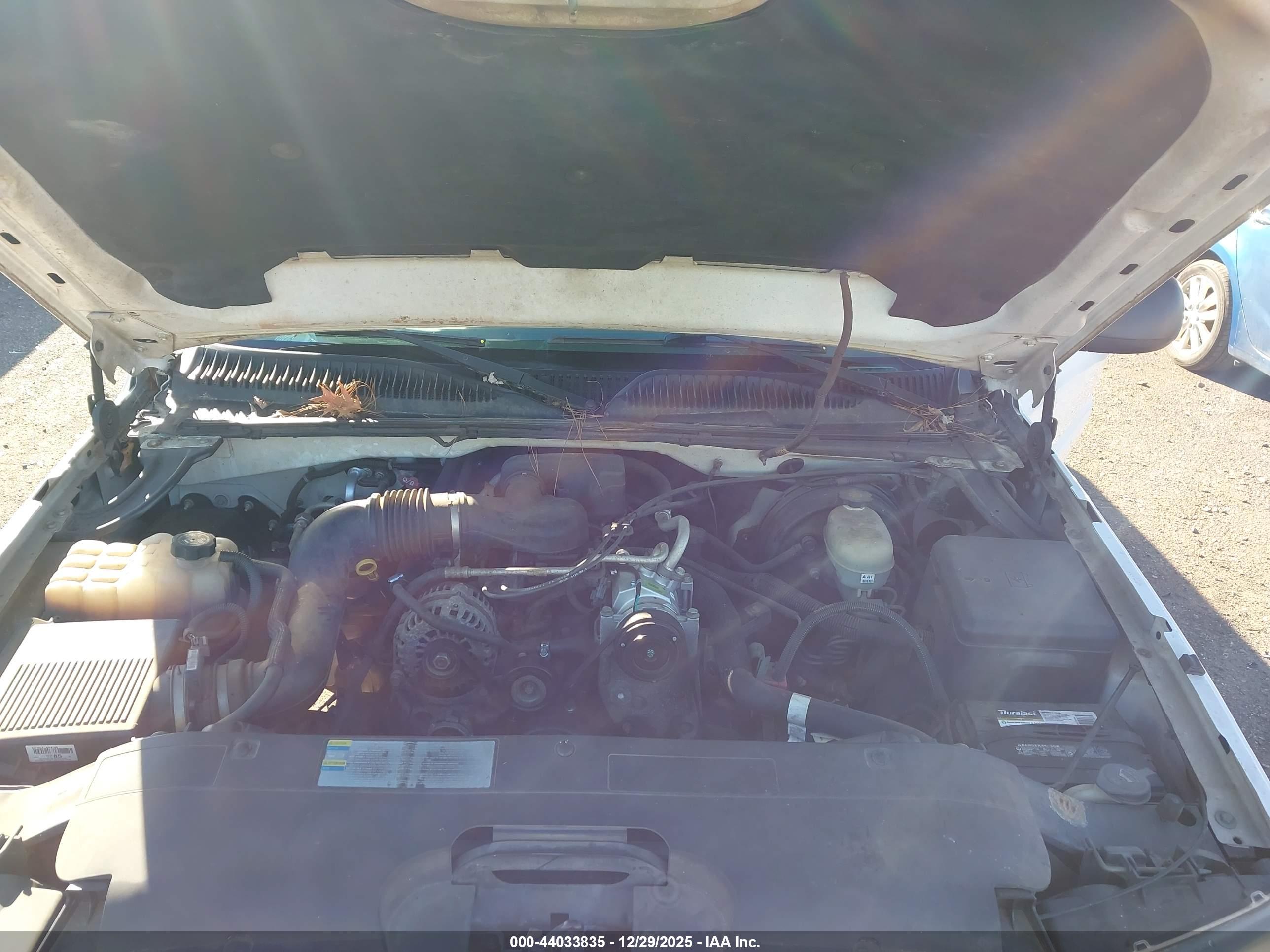 CHEVROLET SILVERADO image 10