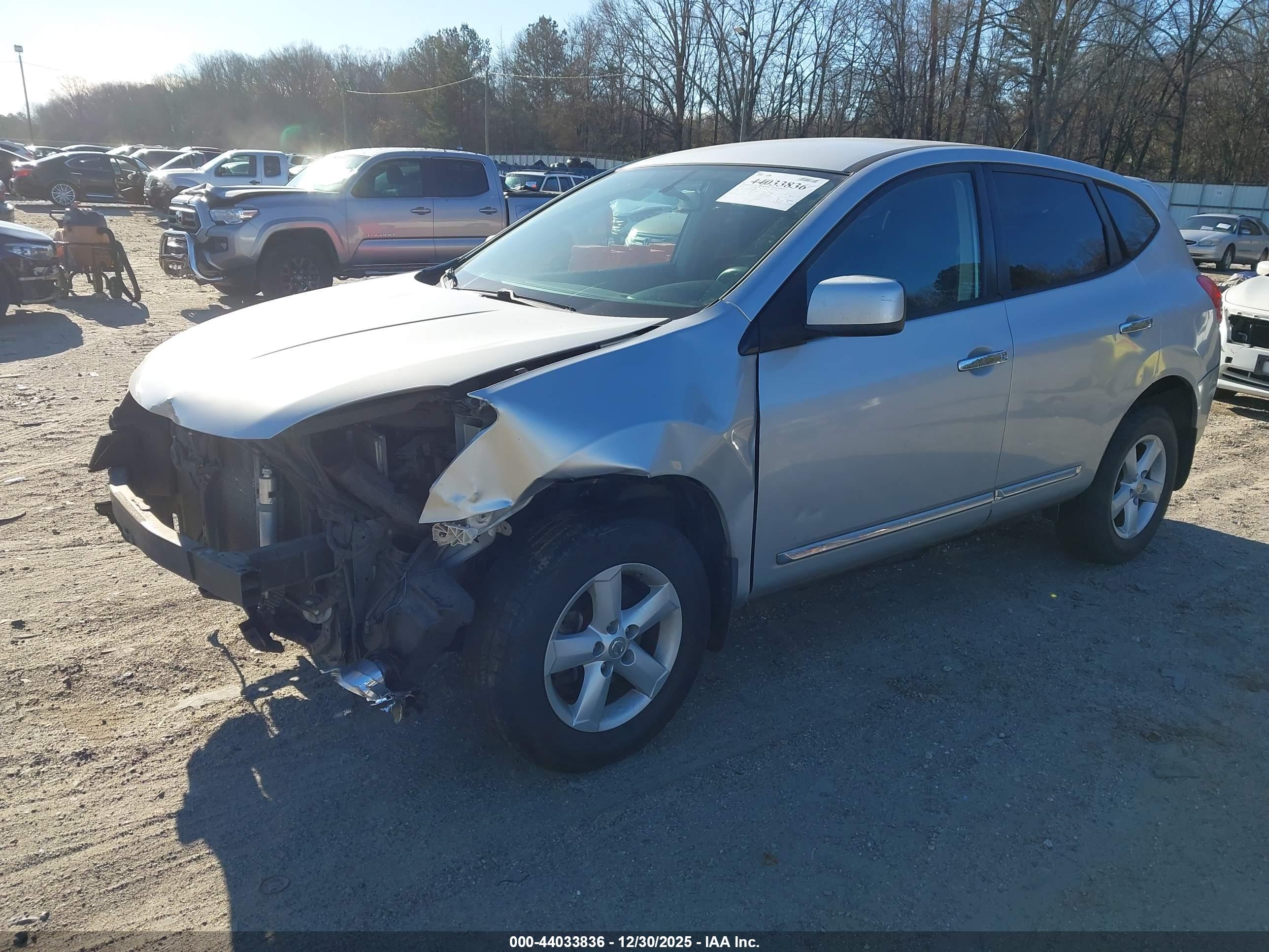 NISSAN ROGUE image 2