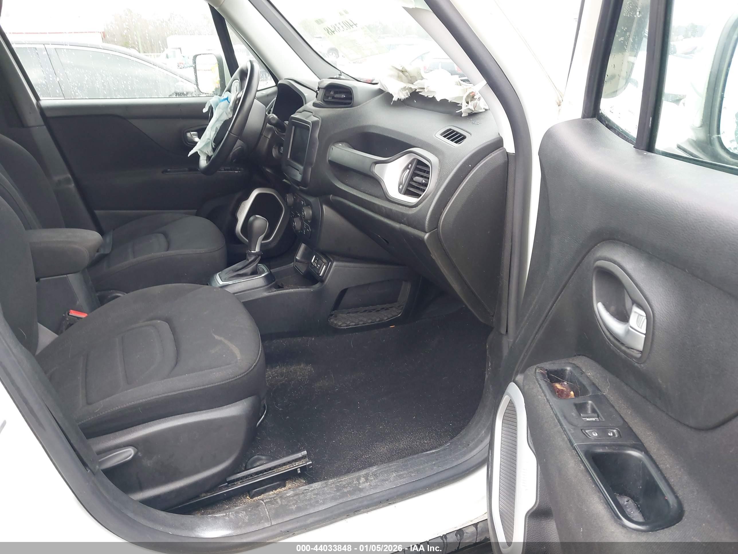 JEEP RENEGADE image 5