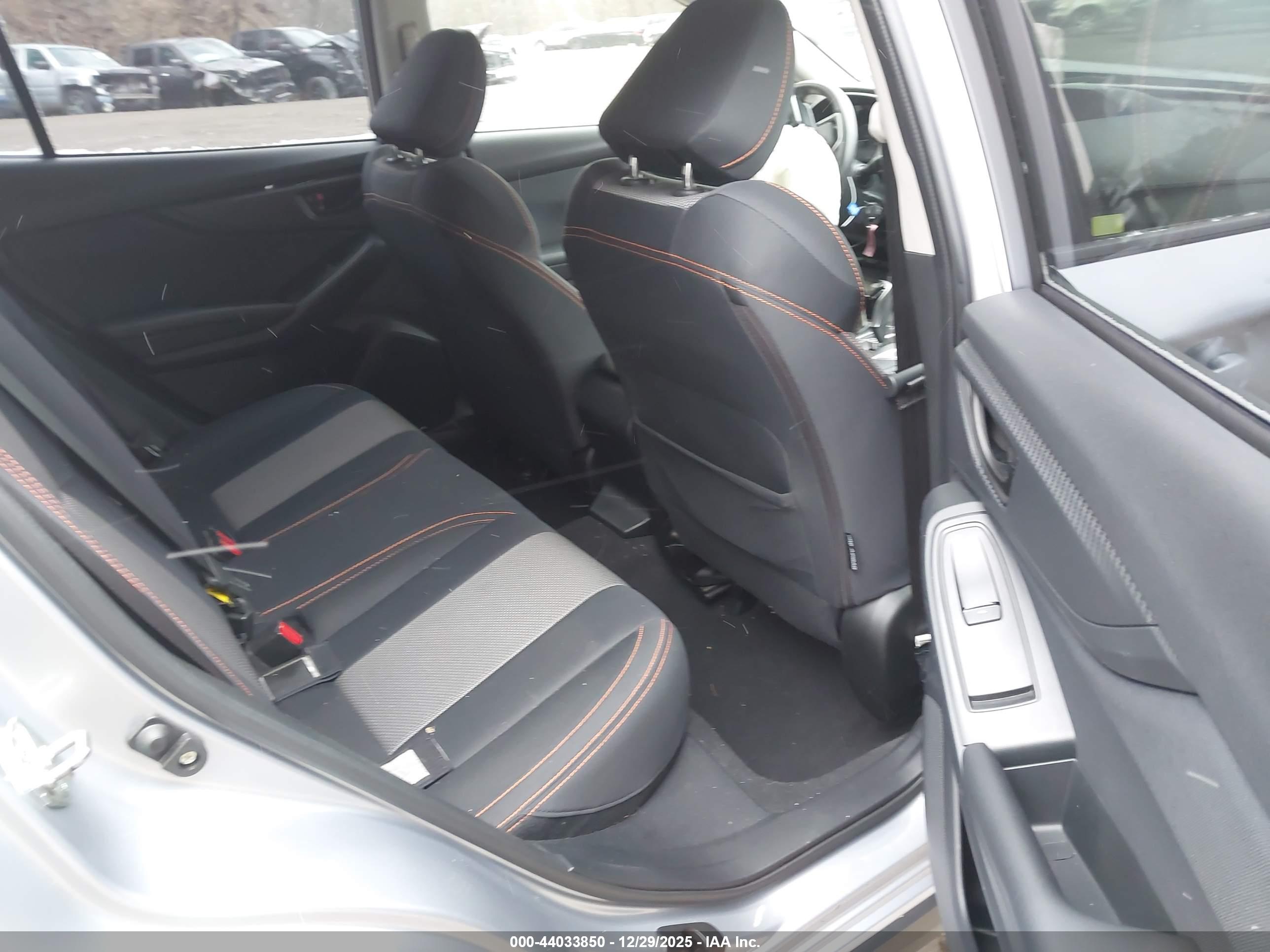 SUBARU CROSSTREK image 8