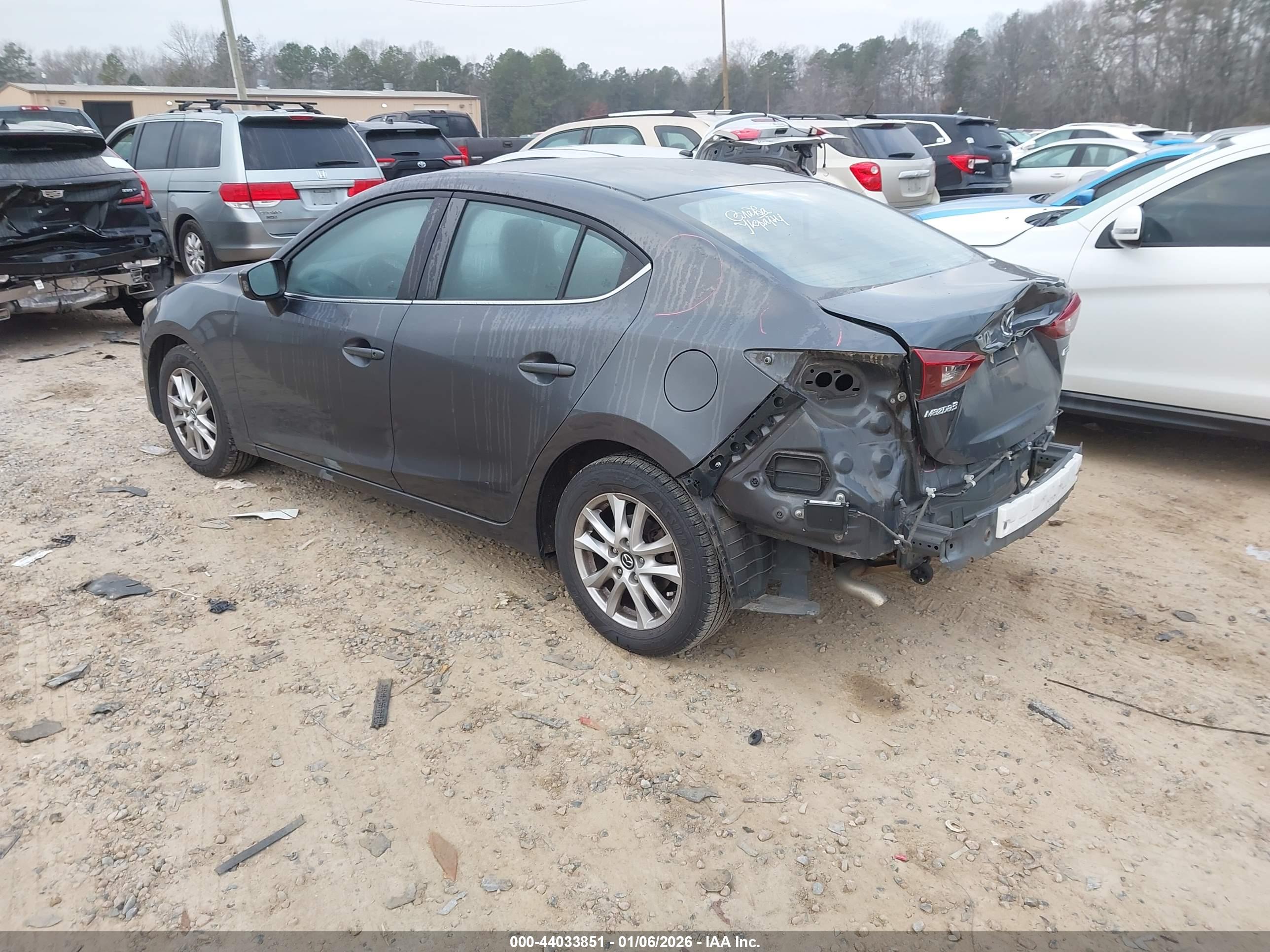 MAZDA MAZDA3 image 3