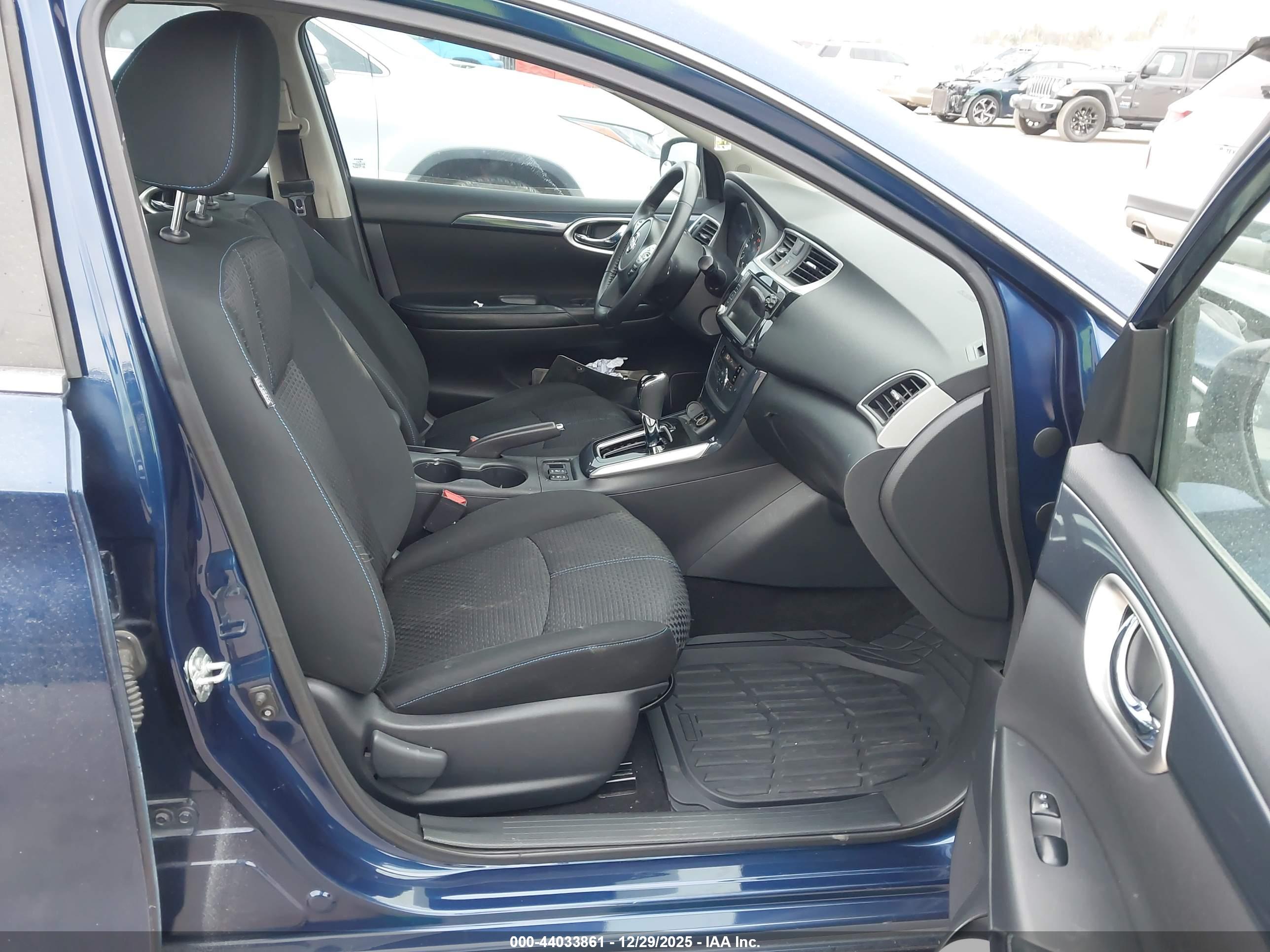 NISSAN SENTRA image 5