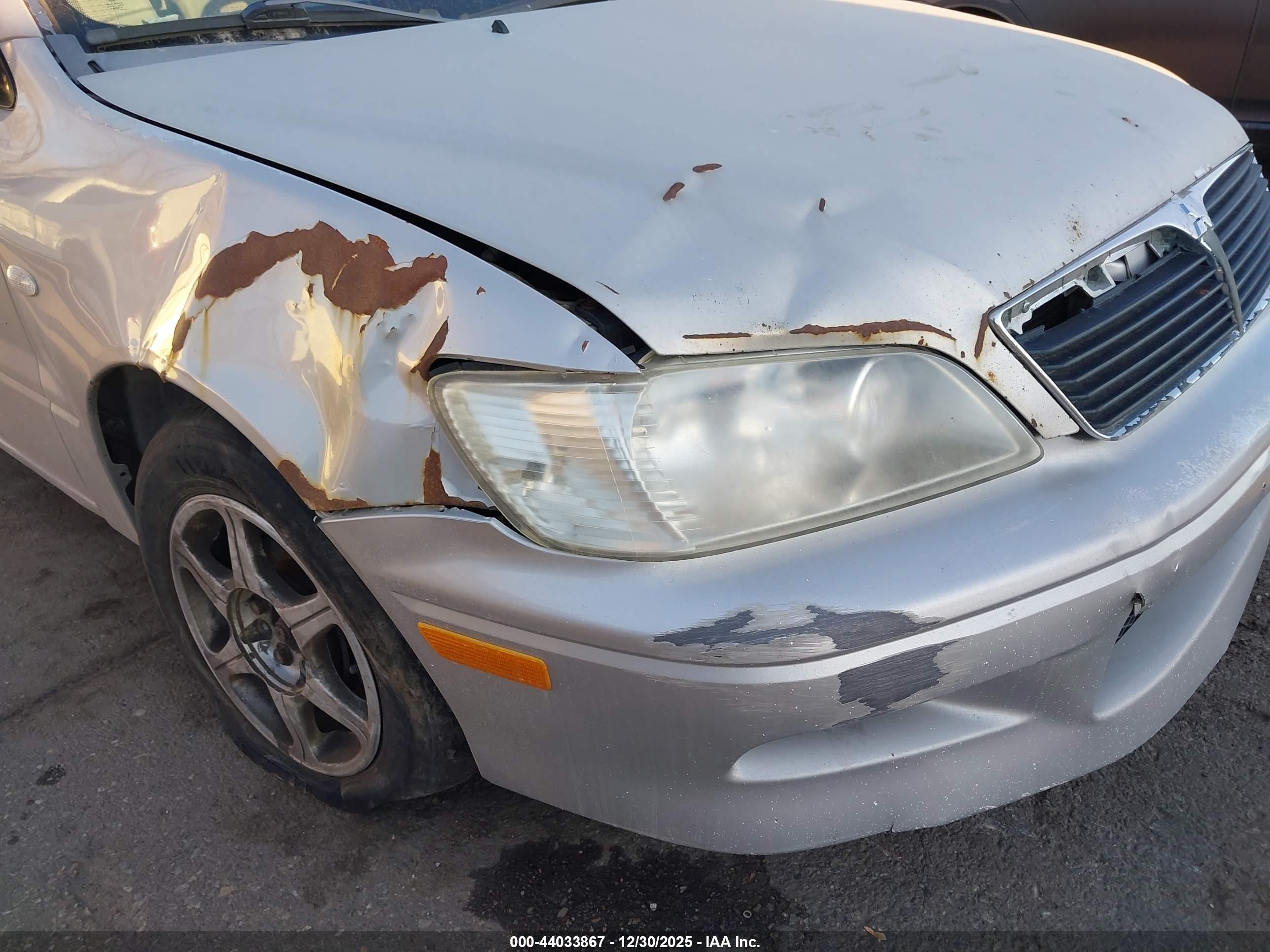 MITSUBISHI LANCER image 6