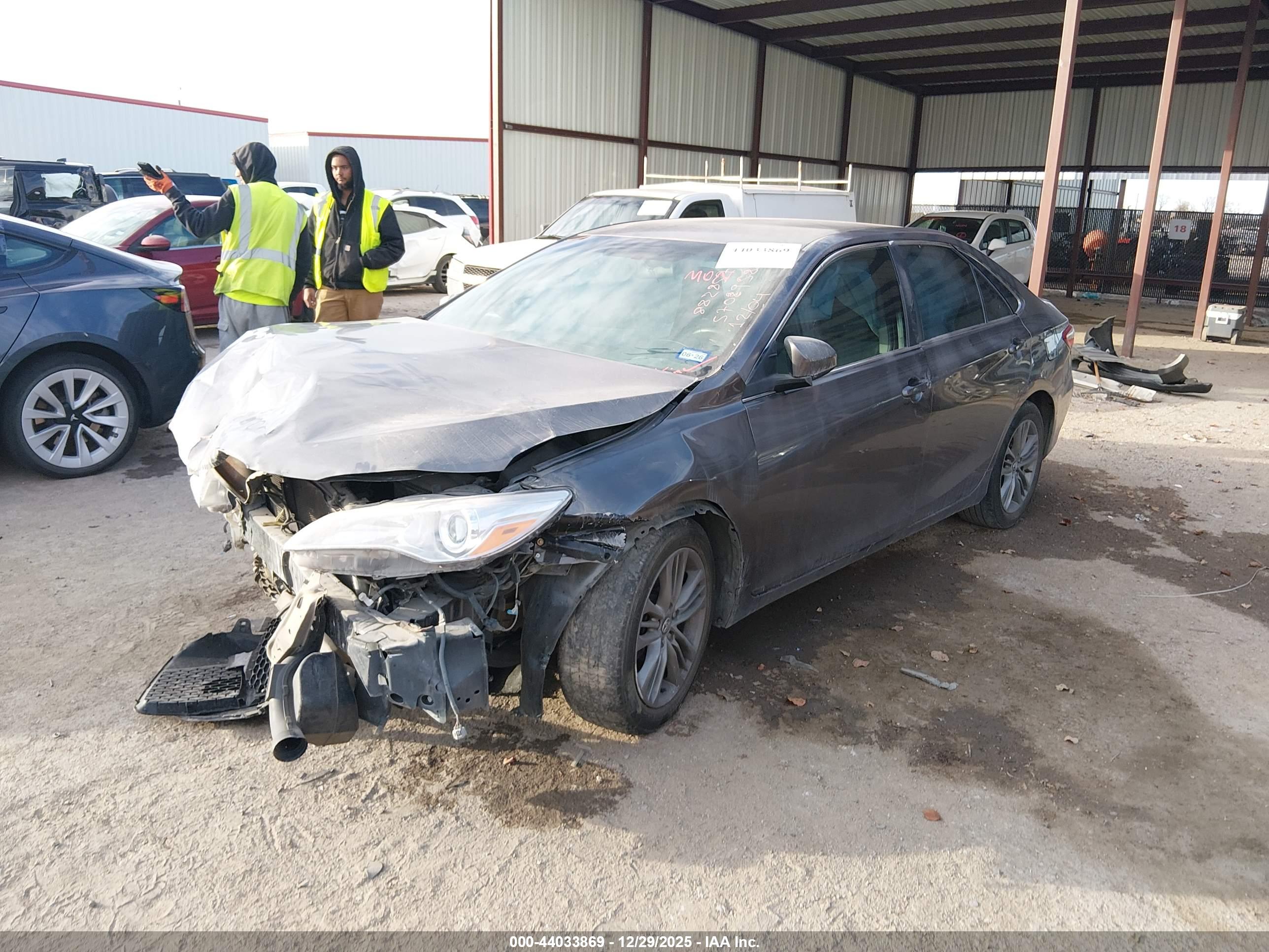 TOYOTA CAMRY image 2