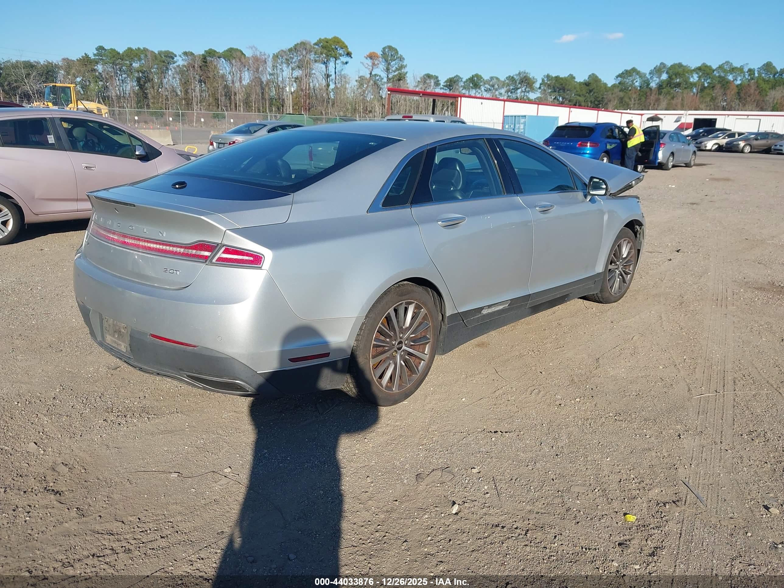 LINCOLN MKZ image 4