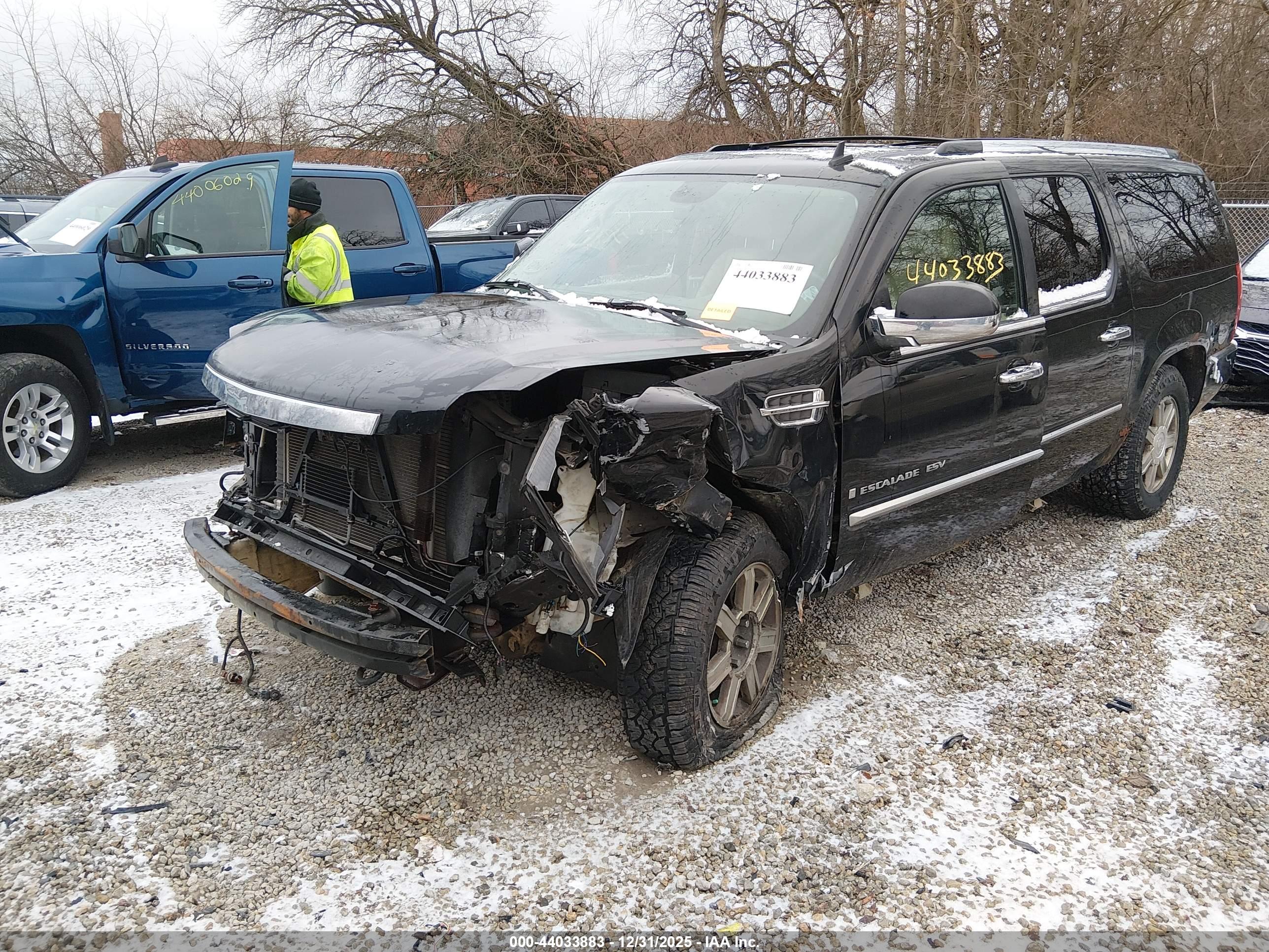 CADILLAC ESCALADE image 2