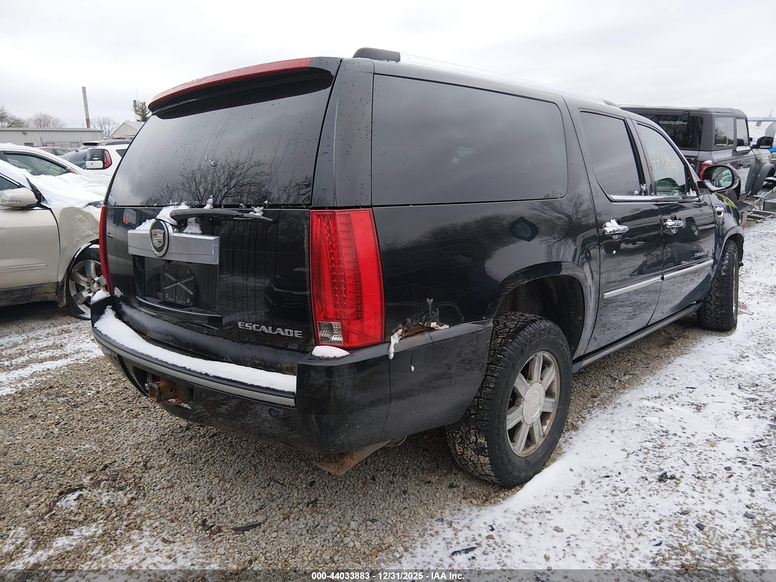 CADILLAC ESCALADE image 4