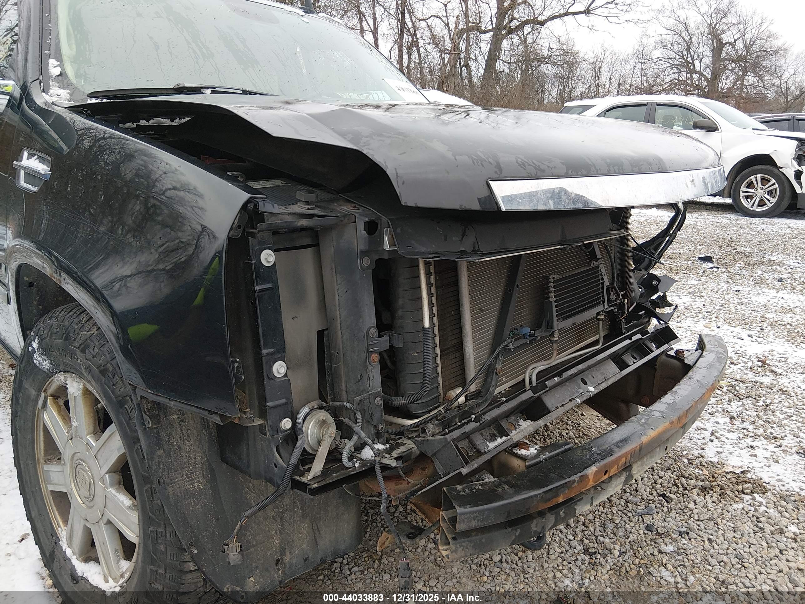 CADILLAC ESCALADE image 6