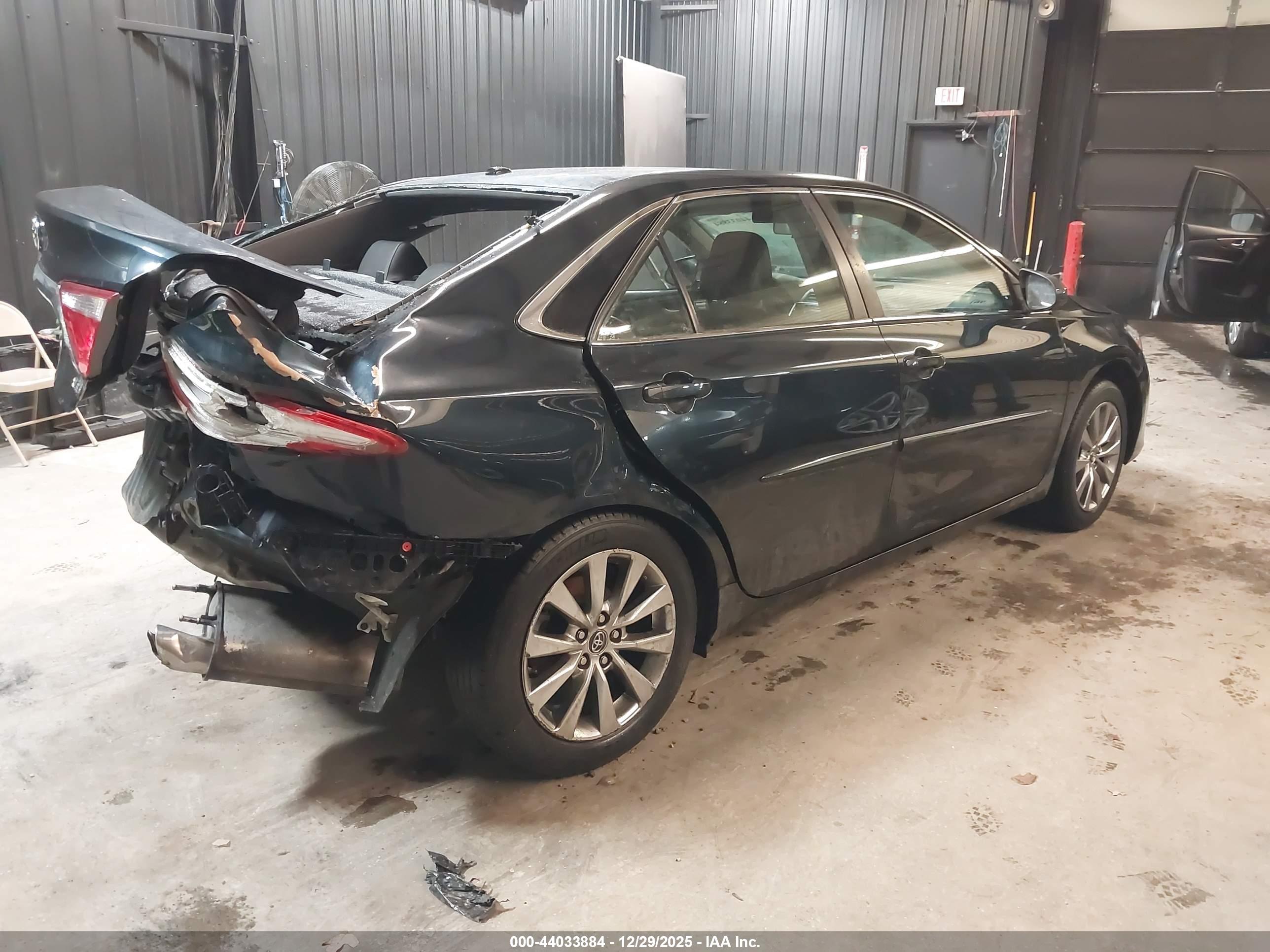 TOYOTA CAMRY image 4