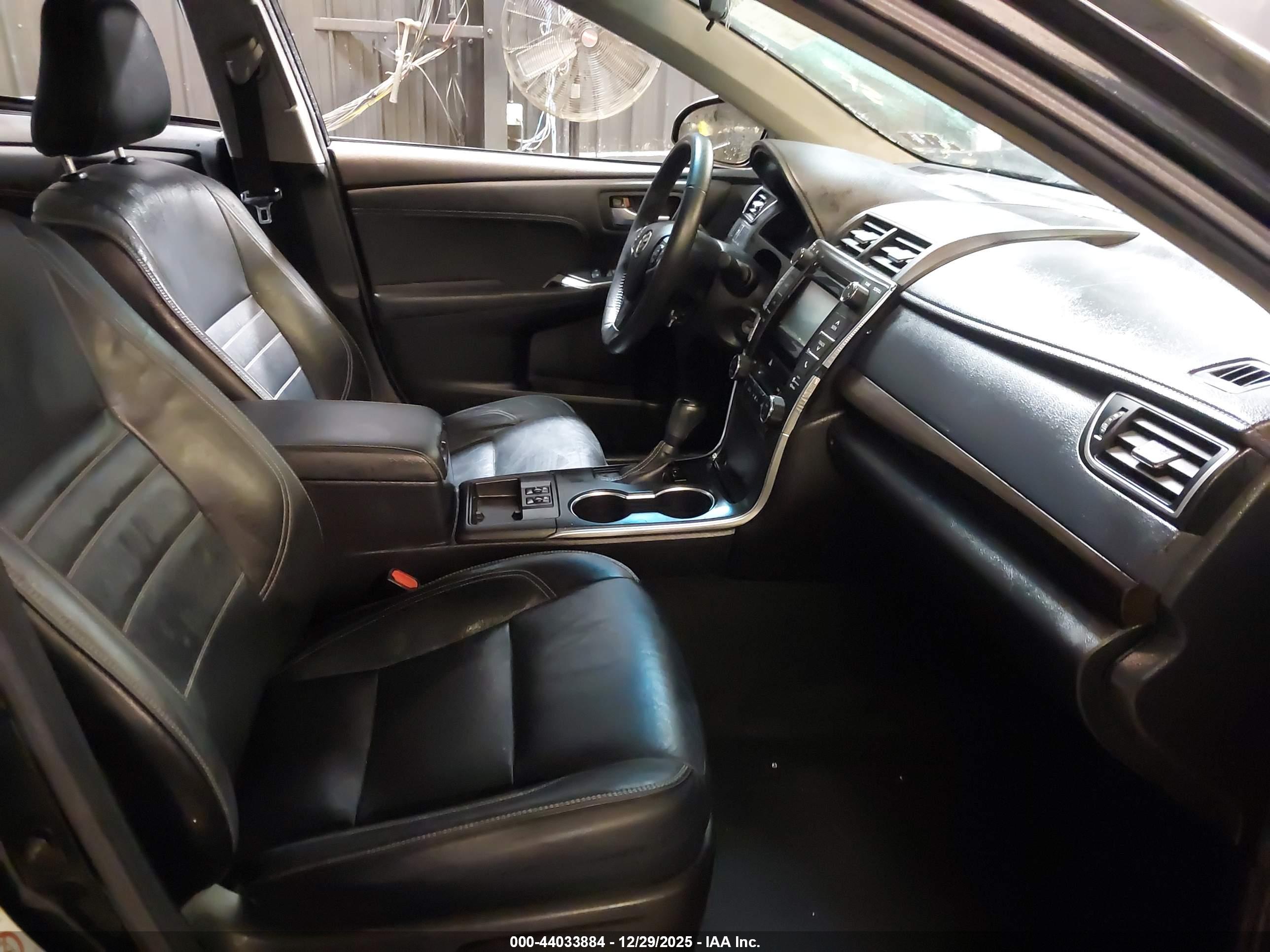 TOYOTA CAMRY image 5