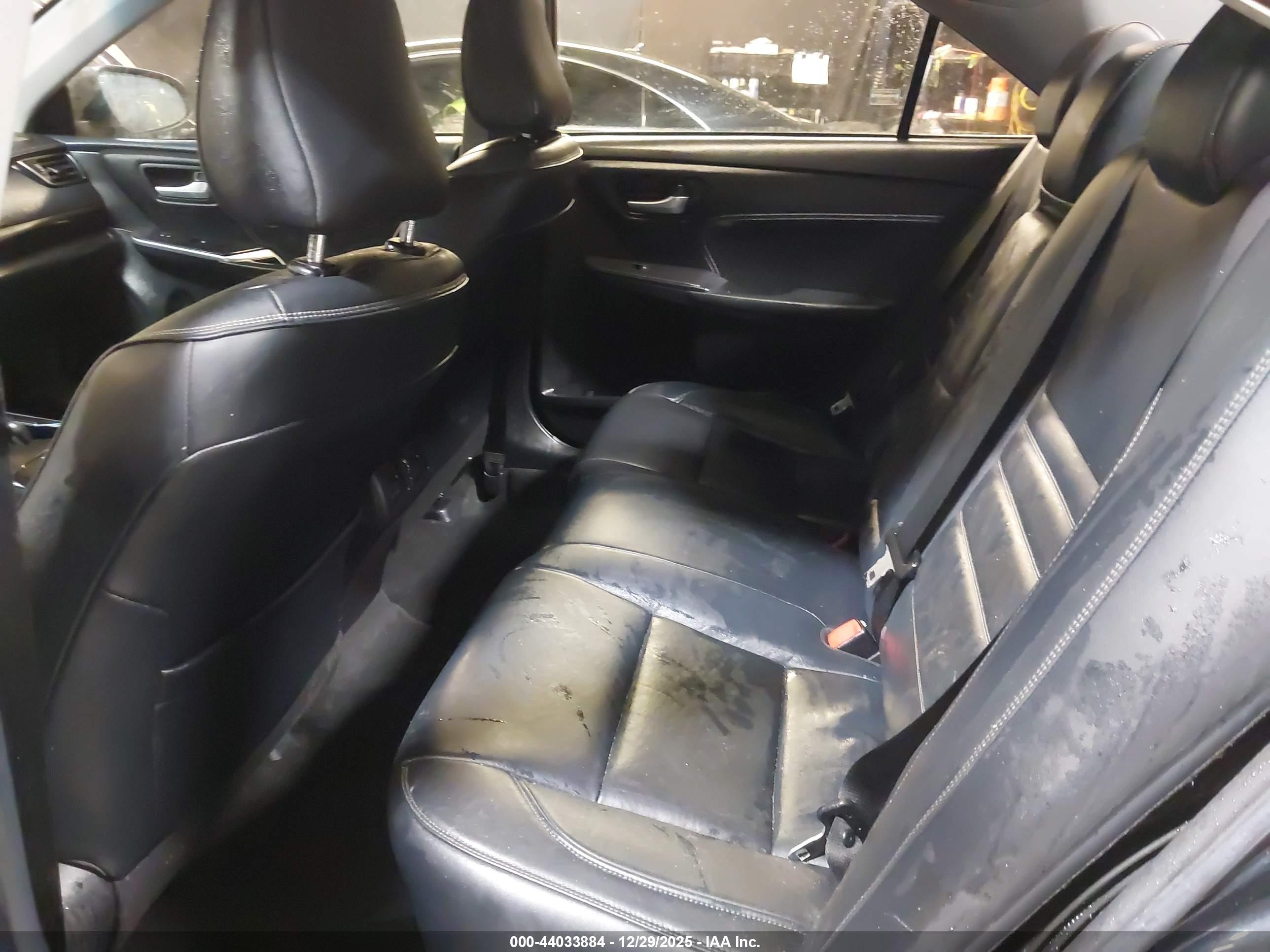 TOYOTA CAMRY image 8