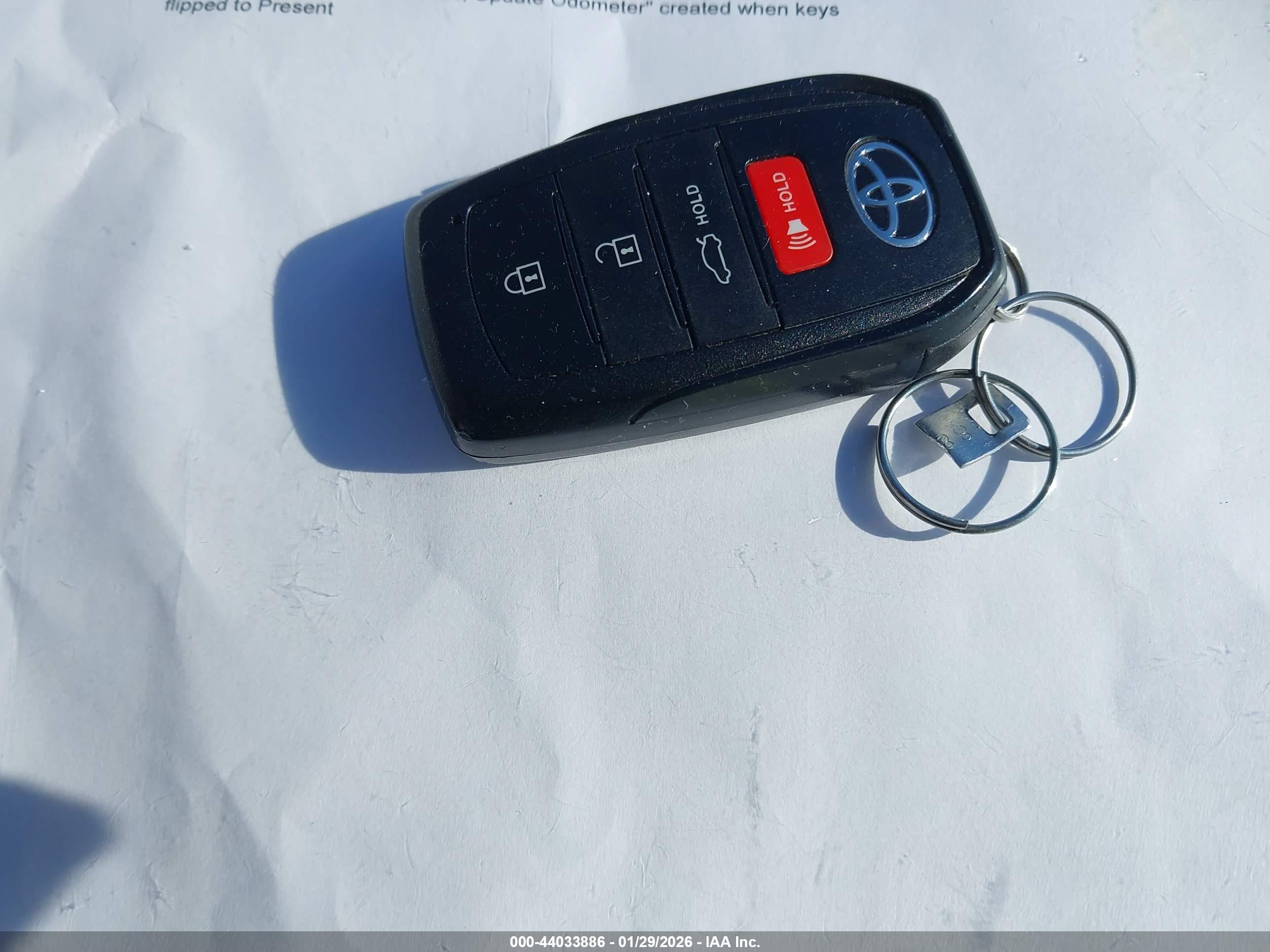 TOYOTA COROLLA image 11