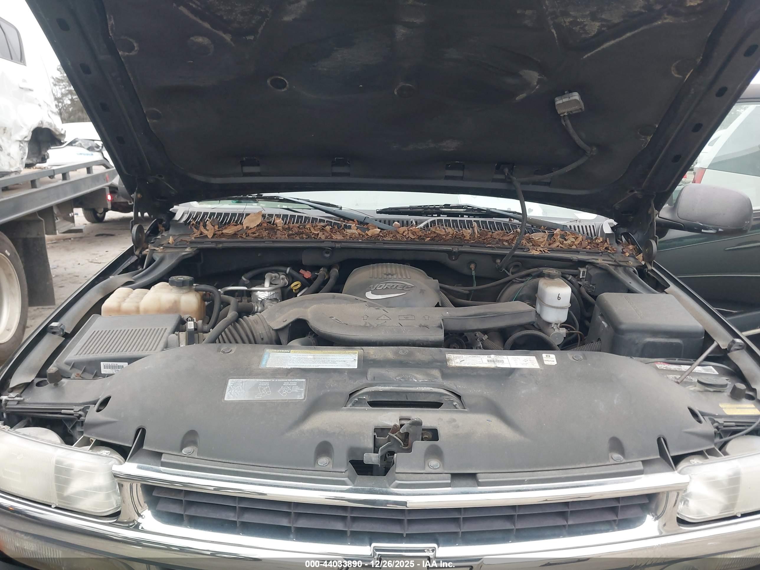 CHEVROLET TAHOE image 10