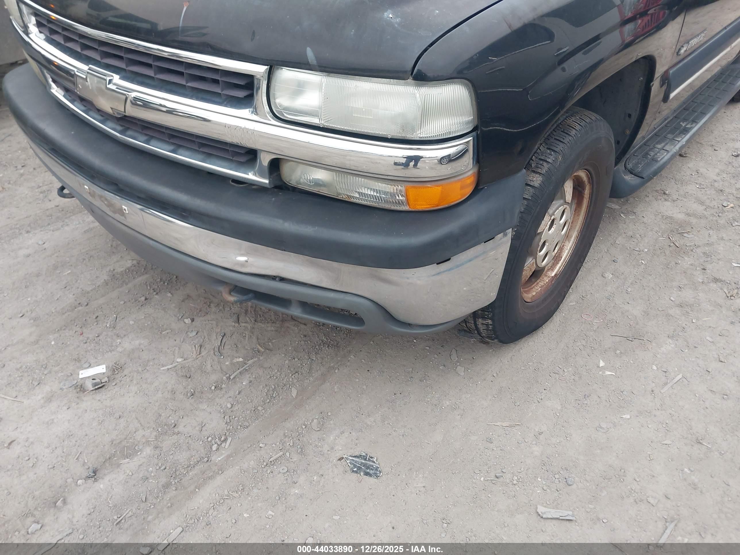 CHEVROLET TAHOE image 6