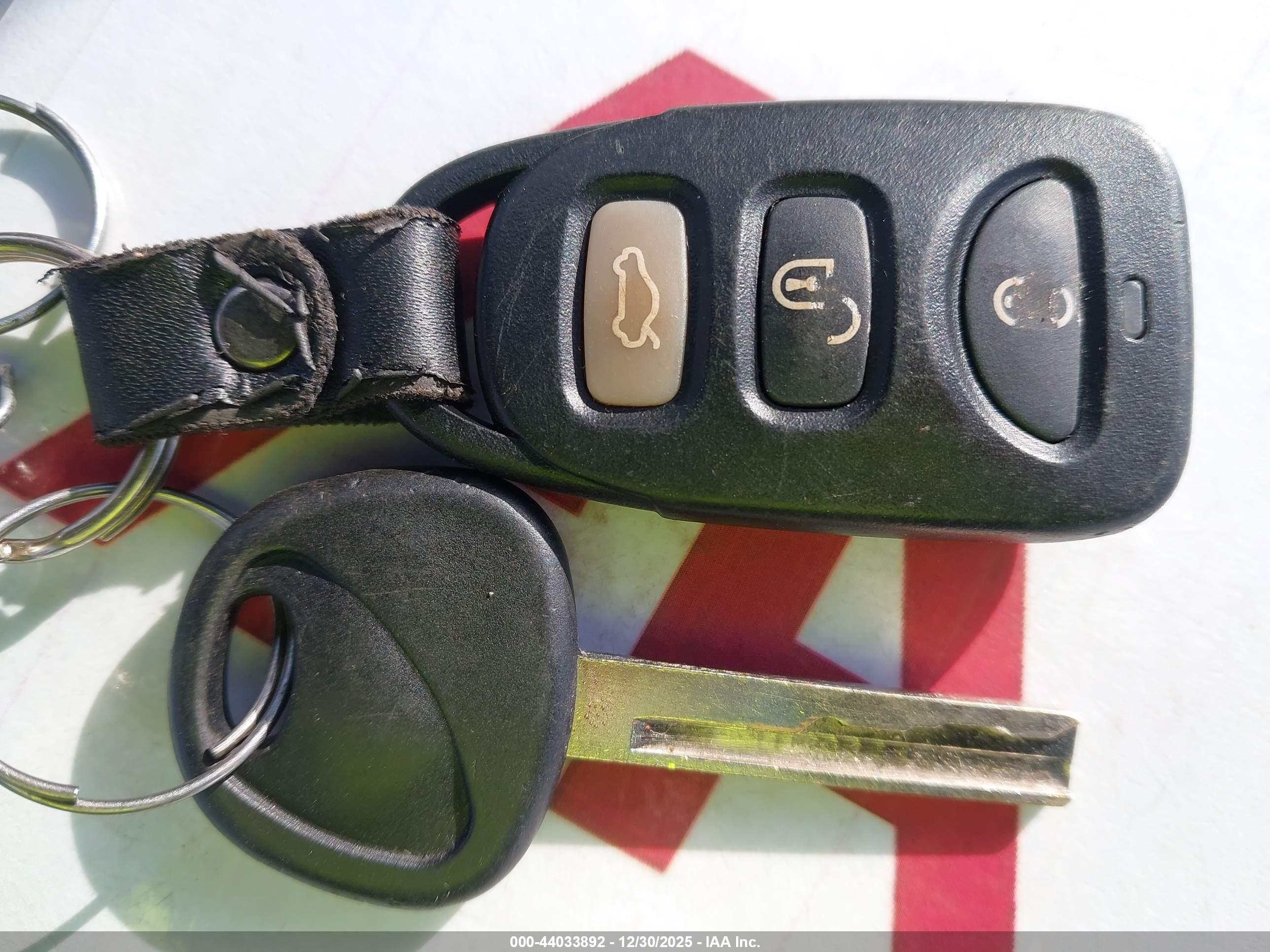 HYUNDAI ACCENT image 11
