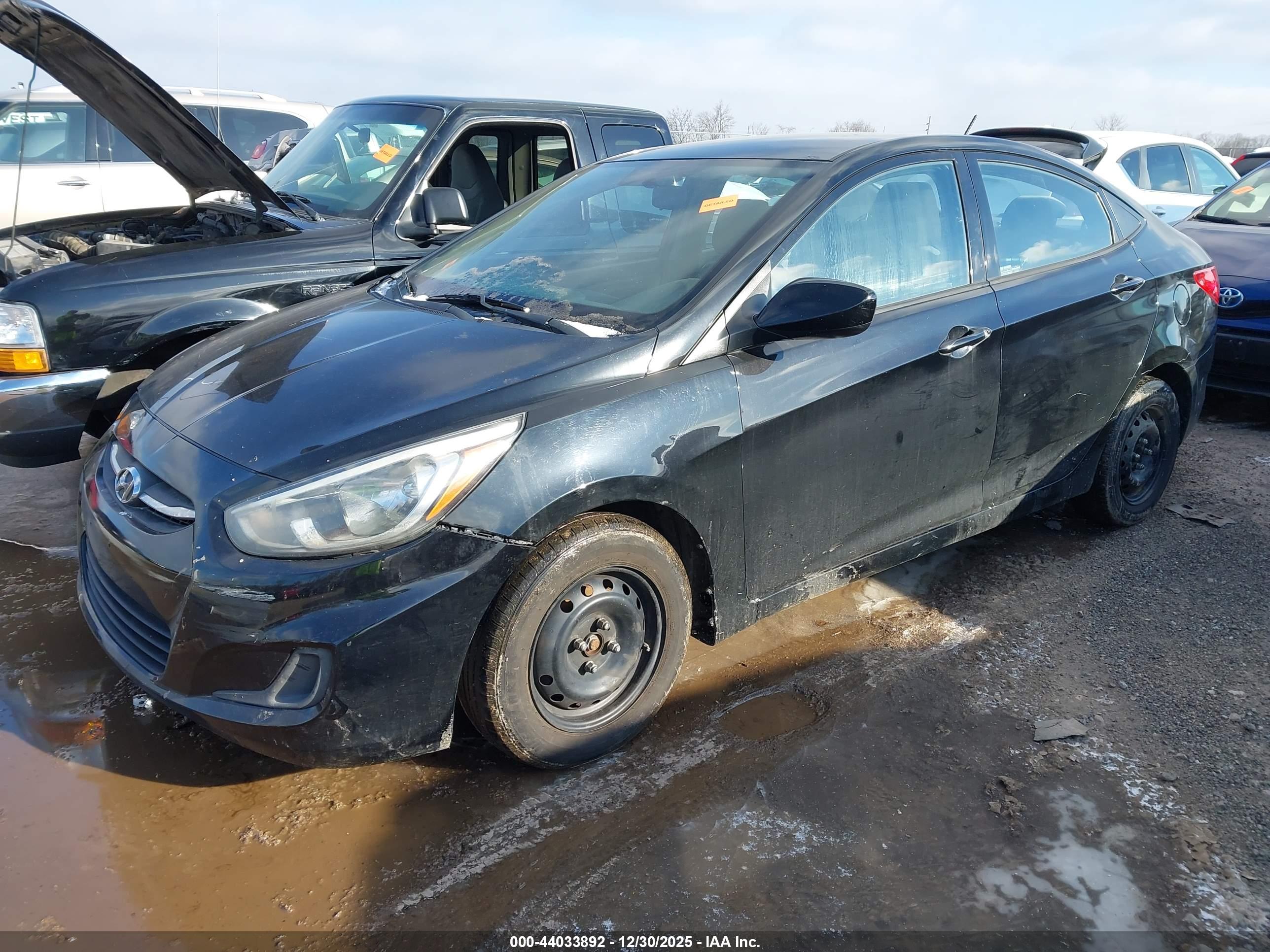 HYUNDAI ACCENT image 2