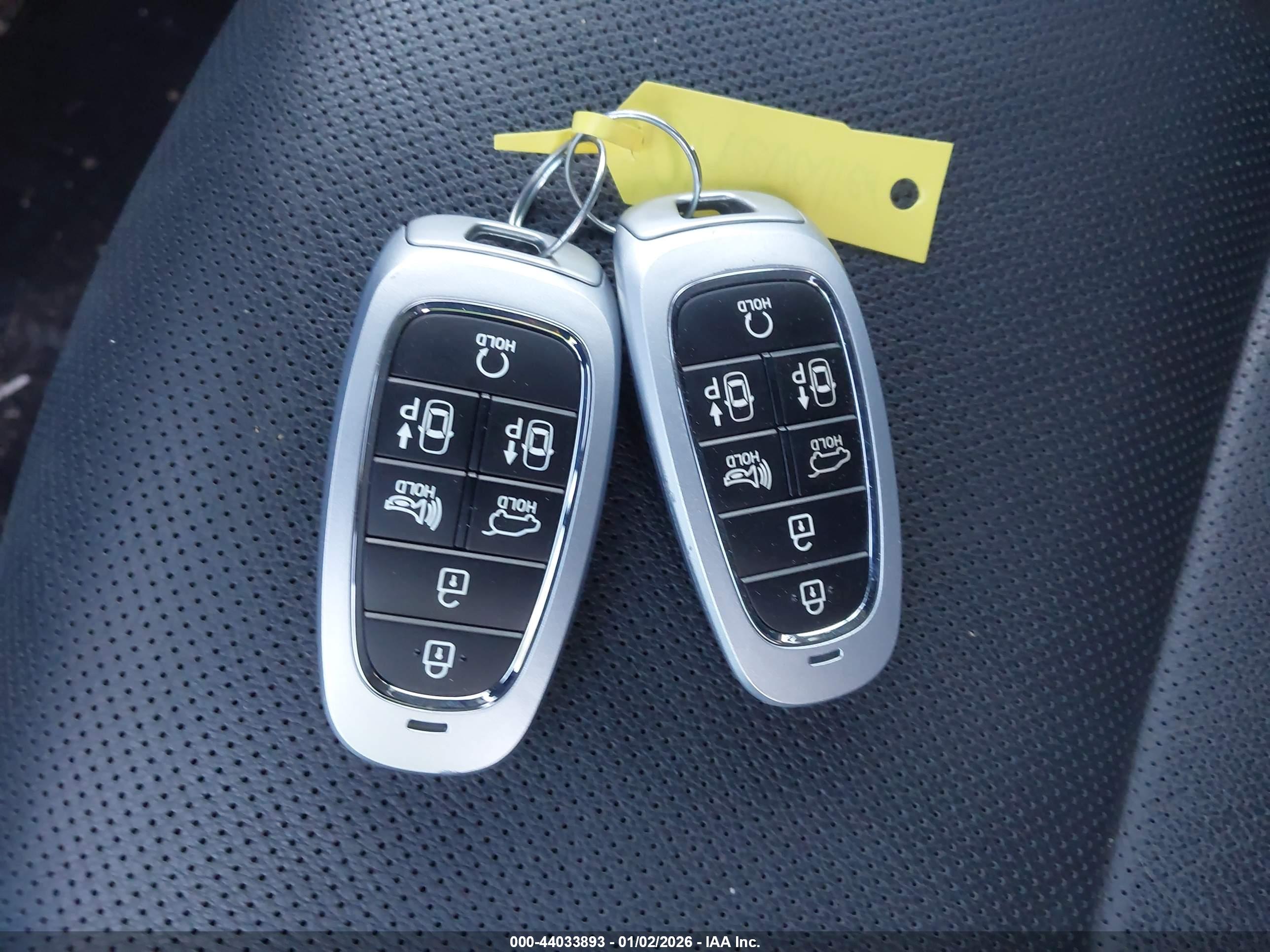 HYUNDAI TUCSON image 11