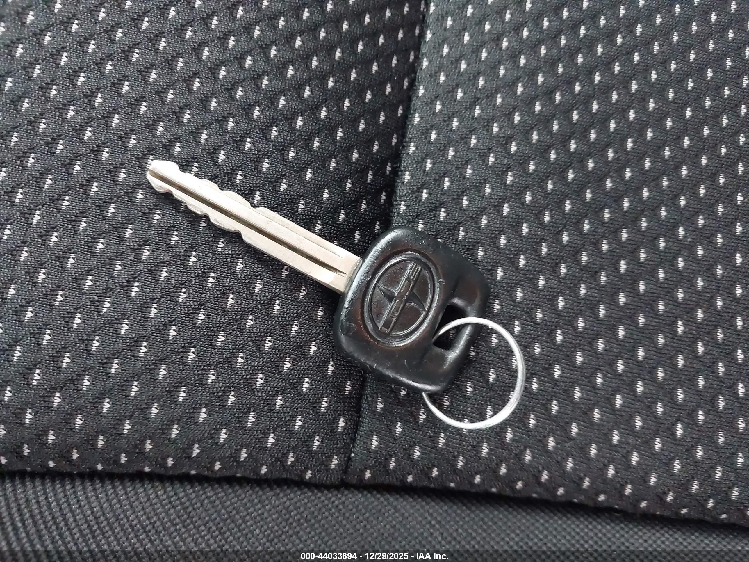 SCION XB image 11