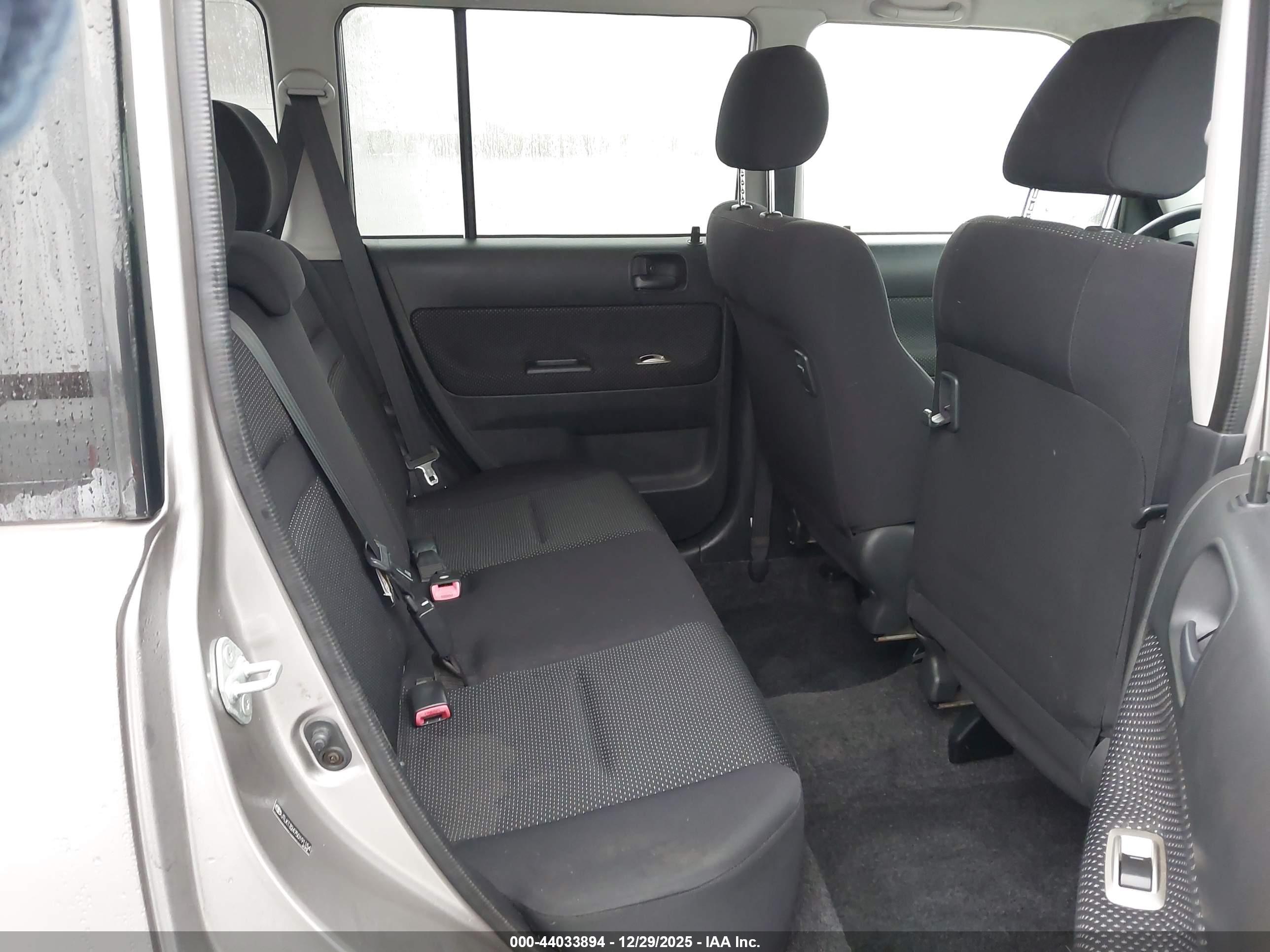 SCION XB image 8