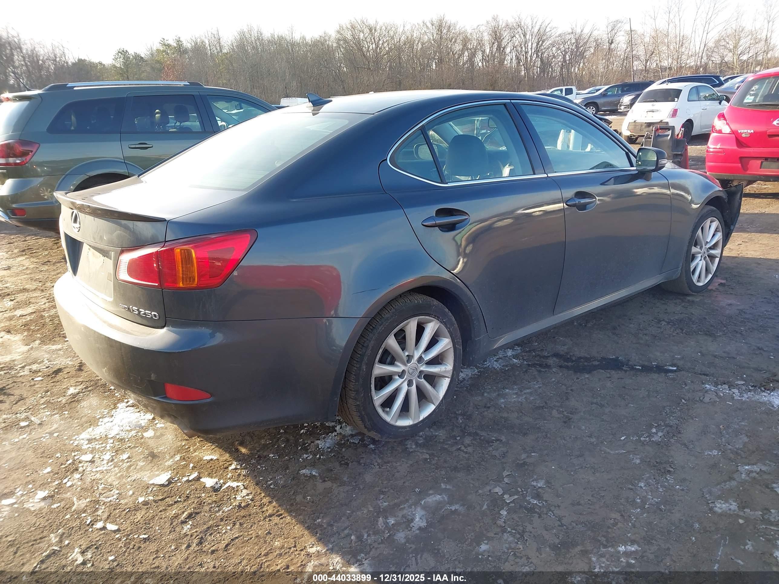 LEXUS IS image 4