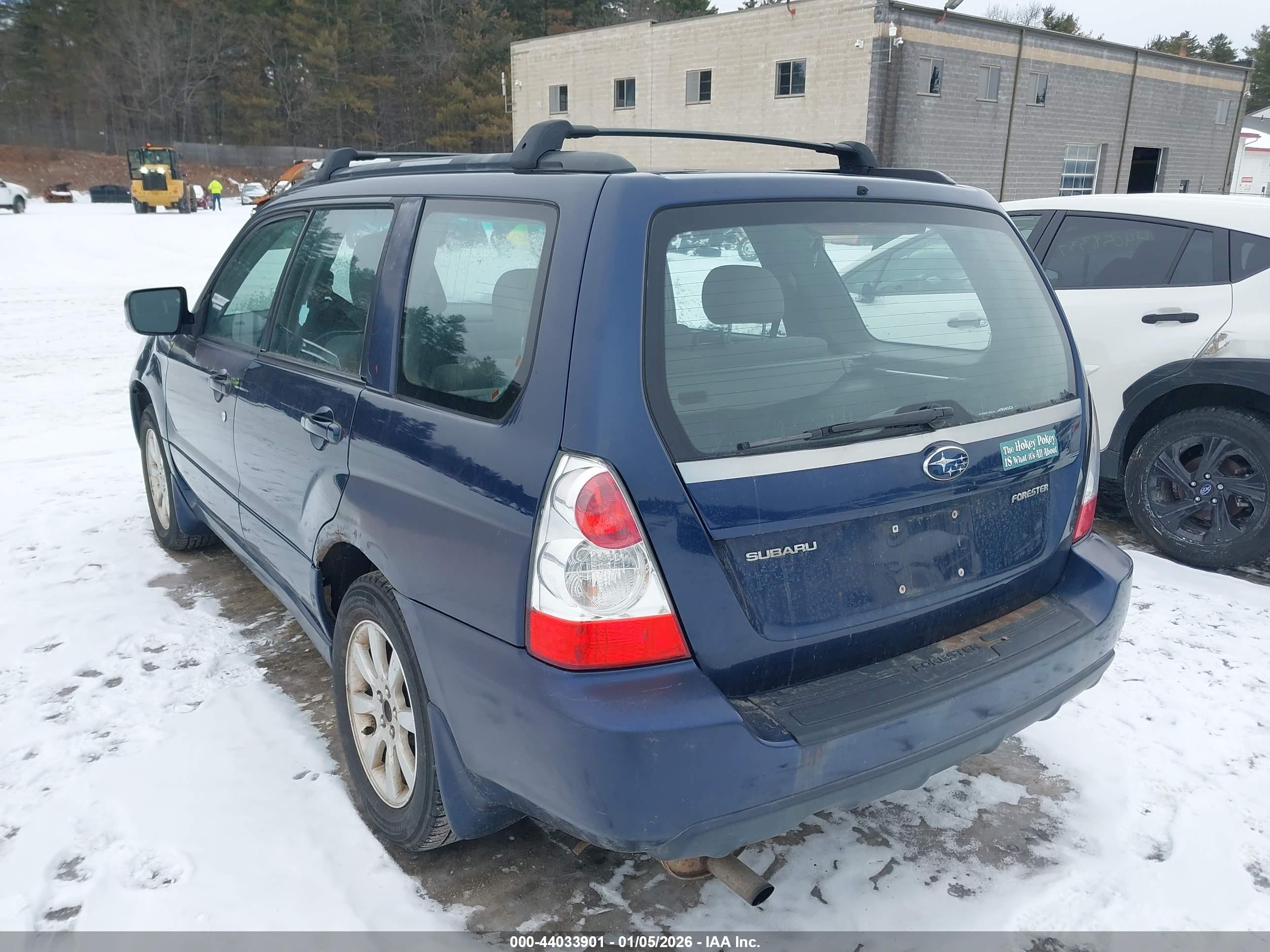 SUBARU FORESTER image 3