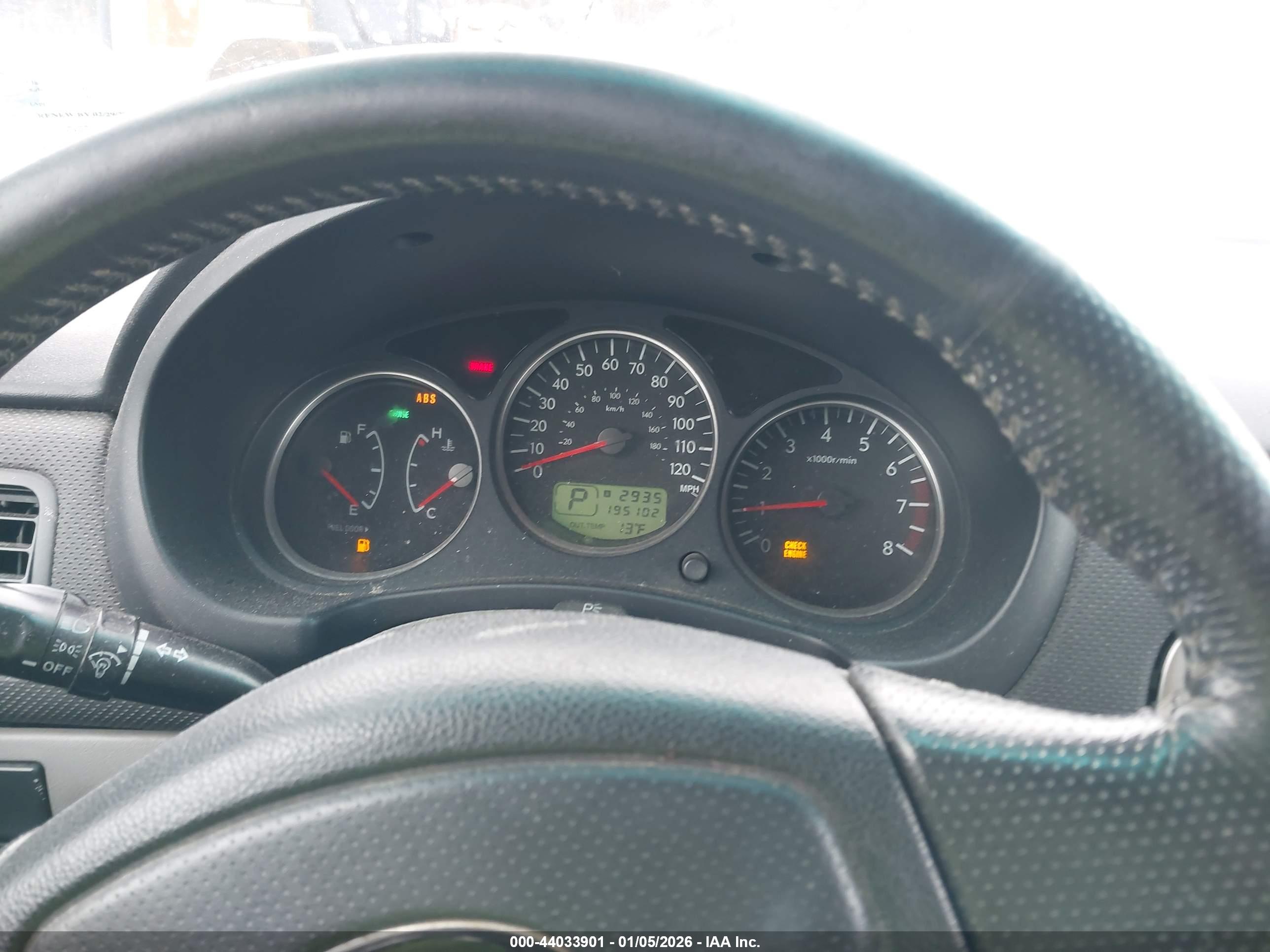 SUBARU FORESTER image 6