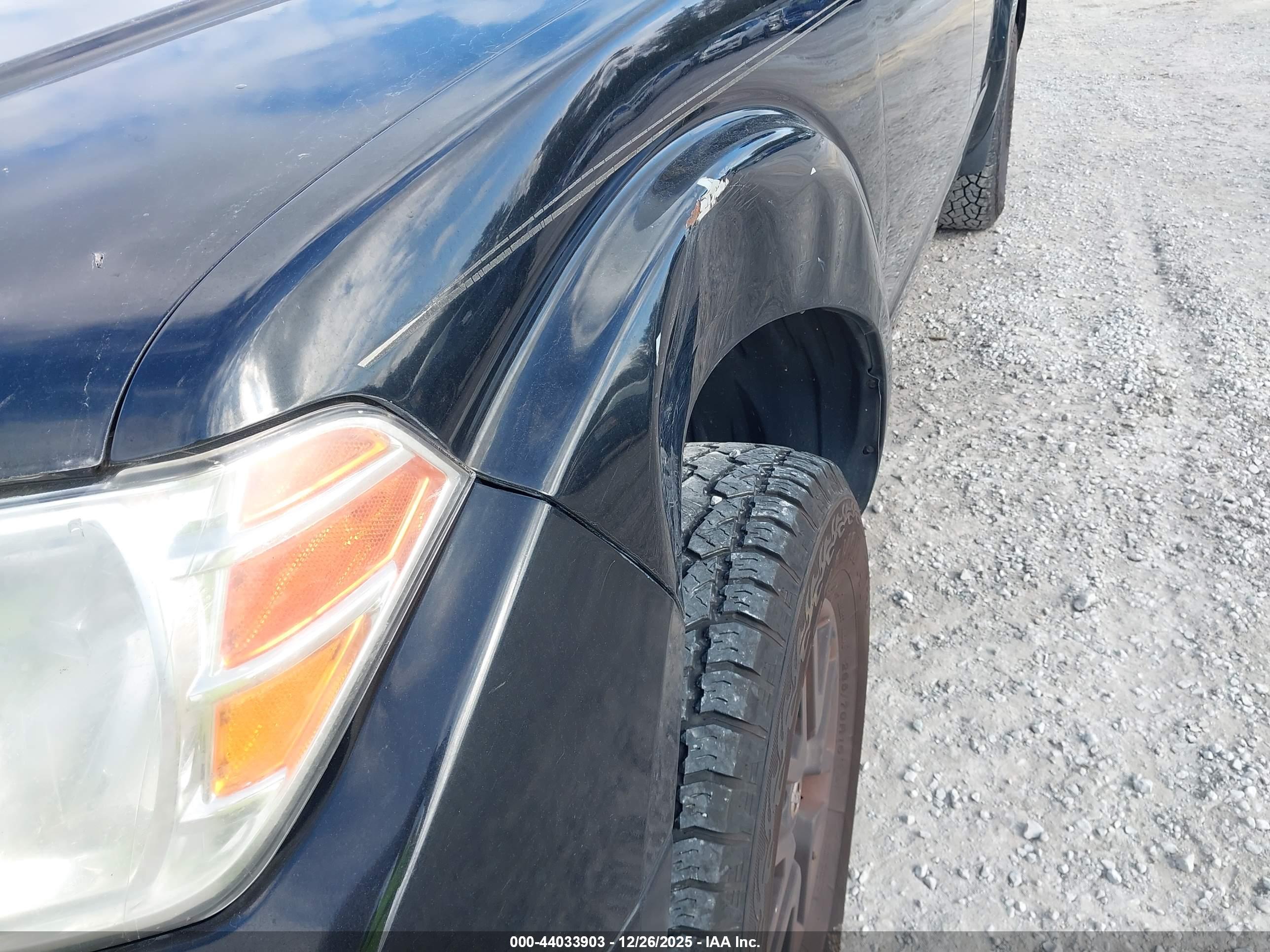 NISSAN FRONTIER image 6