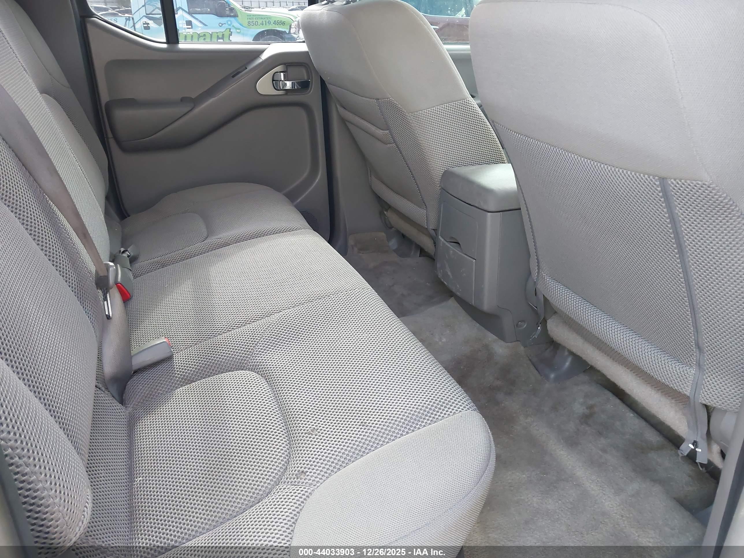 NISSAN FRONTIER image 8