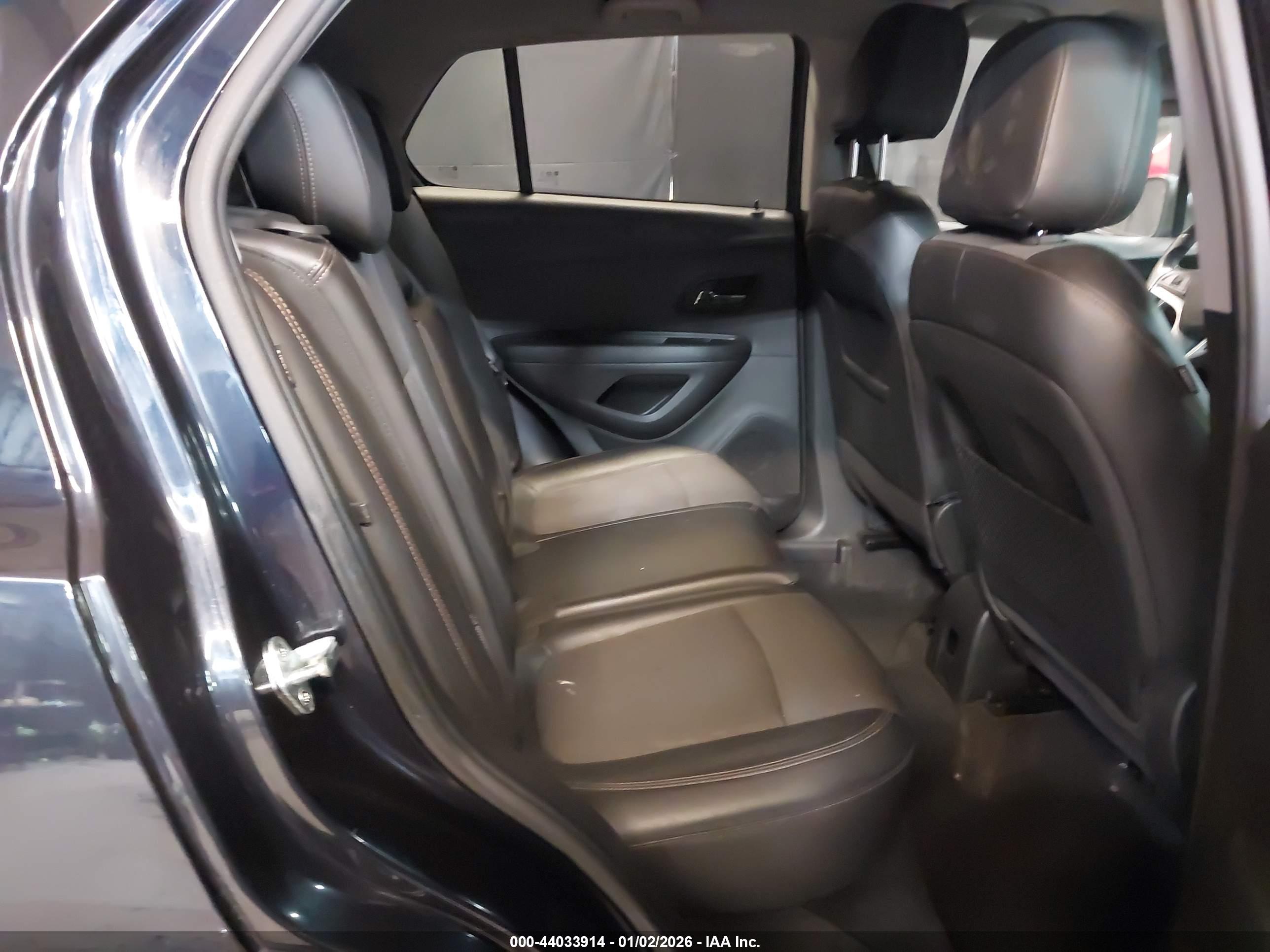 CHEVROLET TRAX image 8