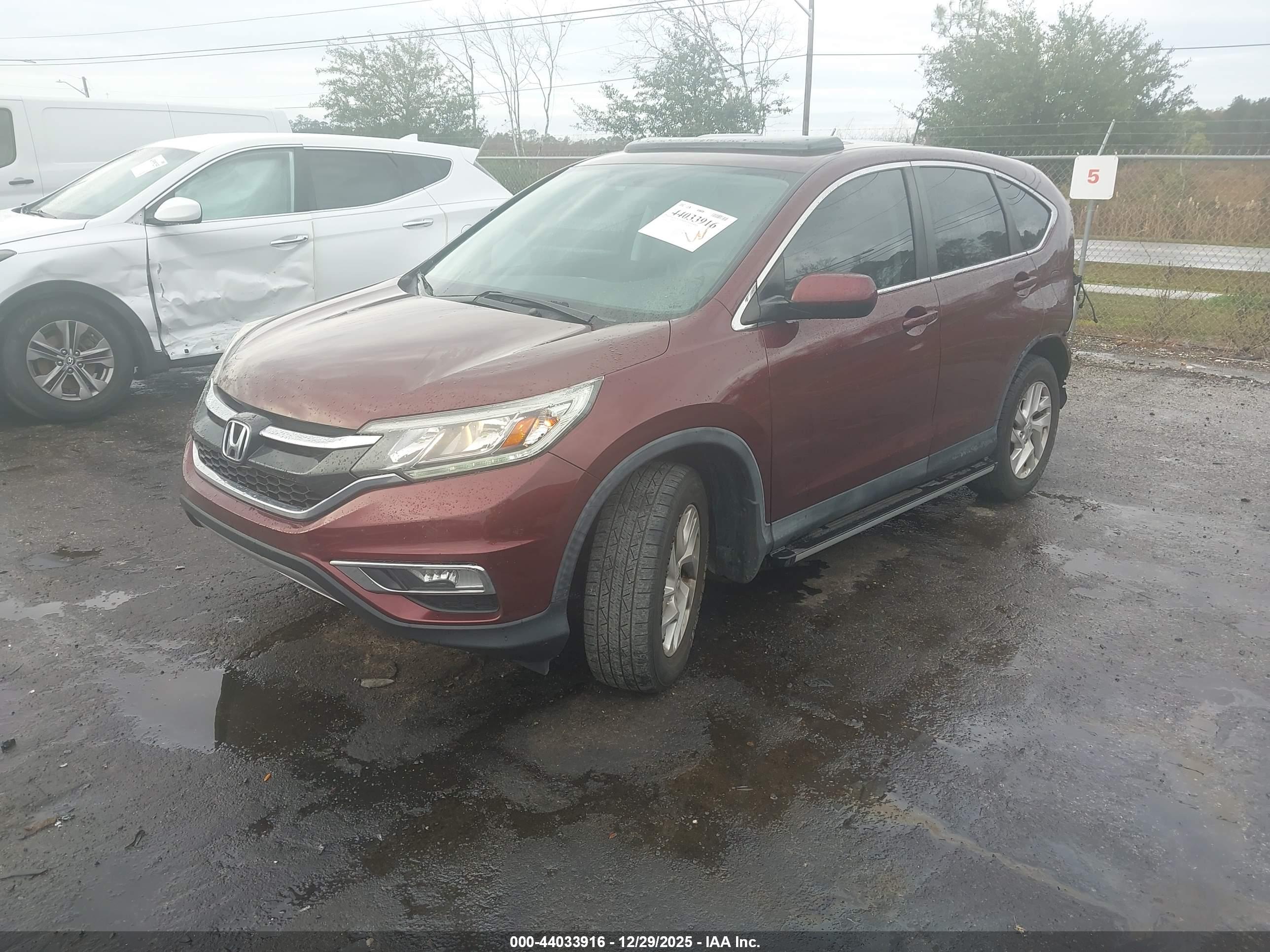 HONDA CR-V image 2