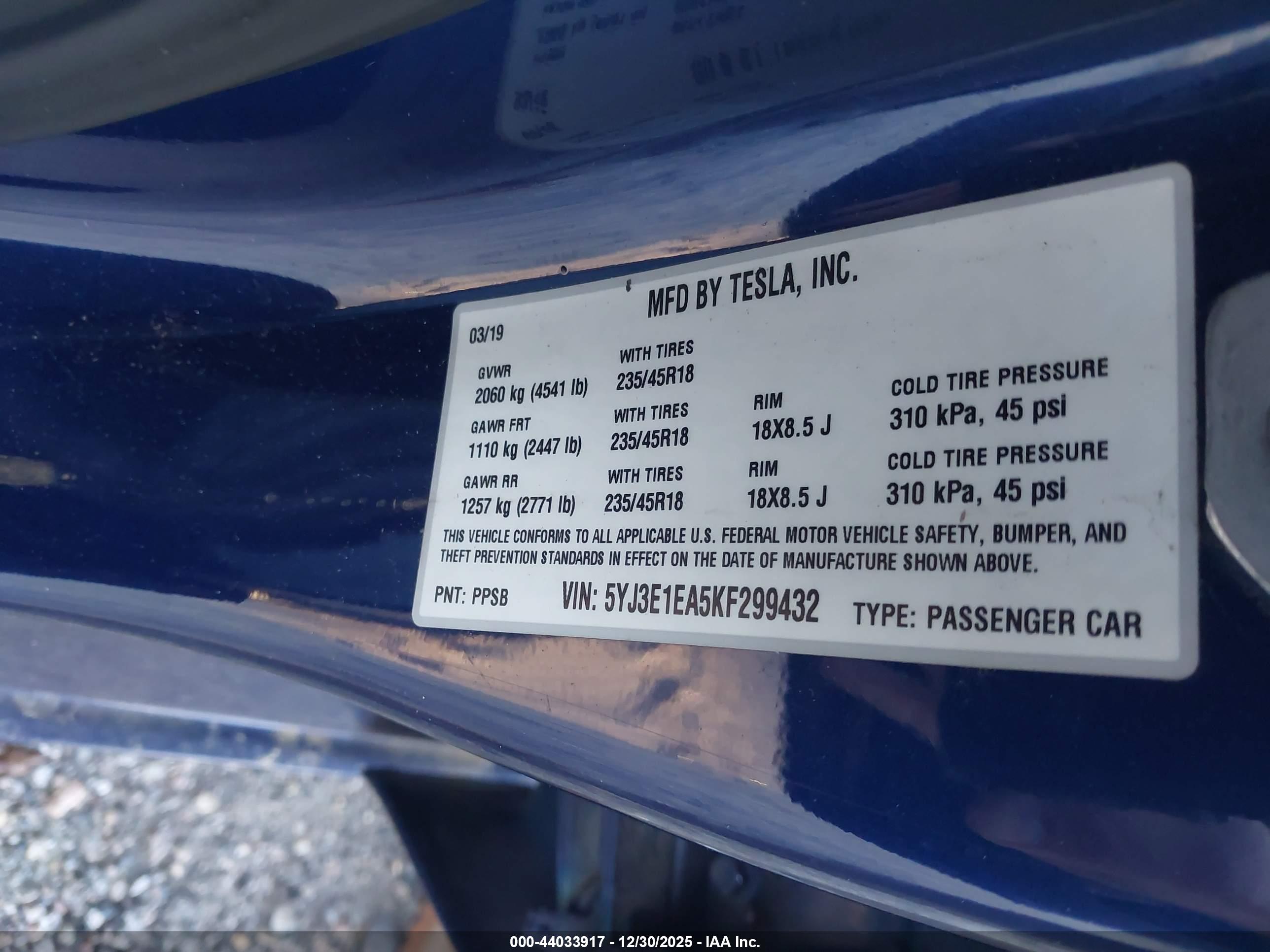 TESLA MODEL image 9