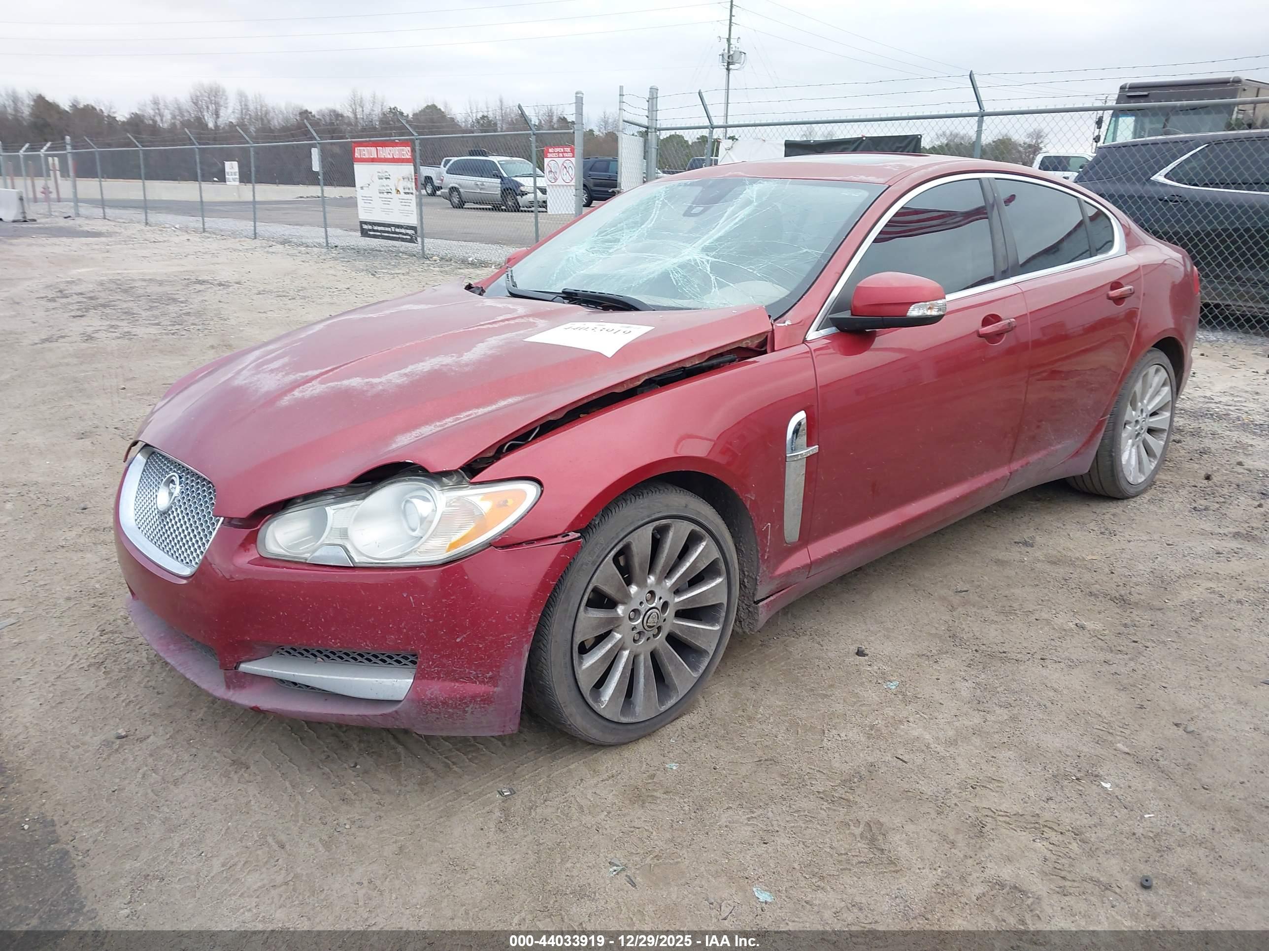 JAGUAR XF image 2