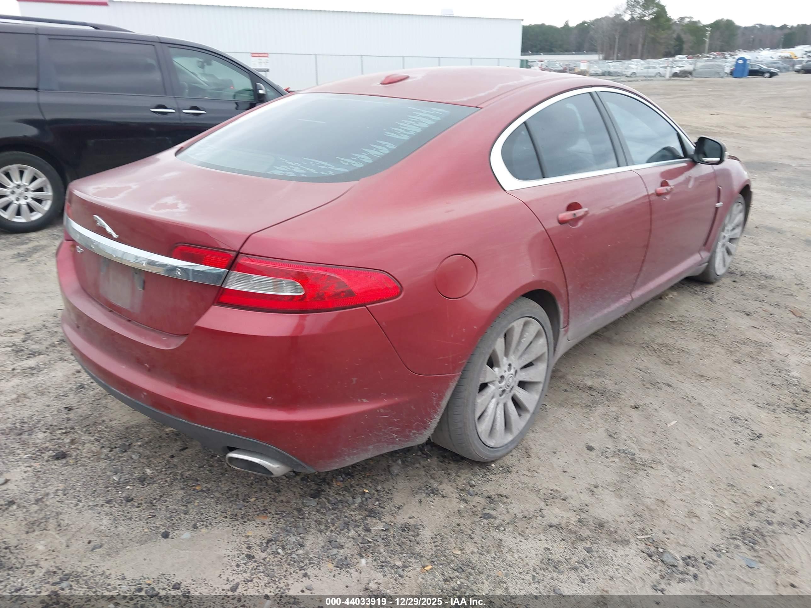 JAGUAR XF image 4