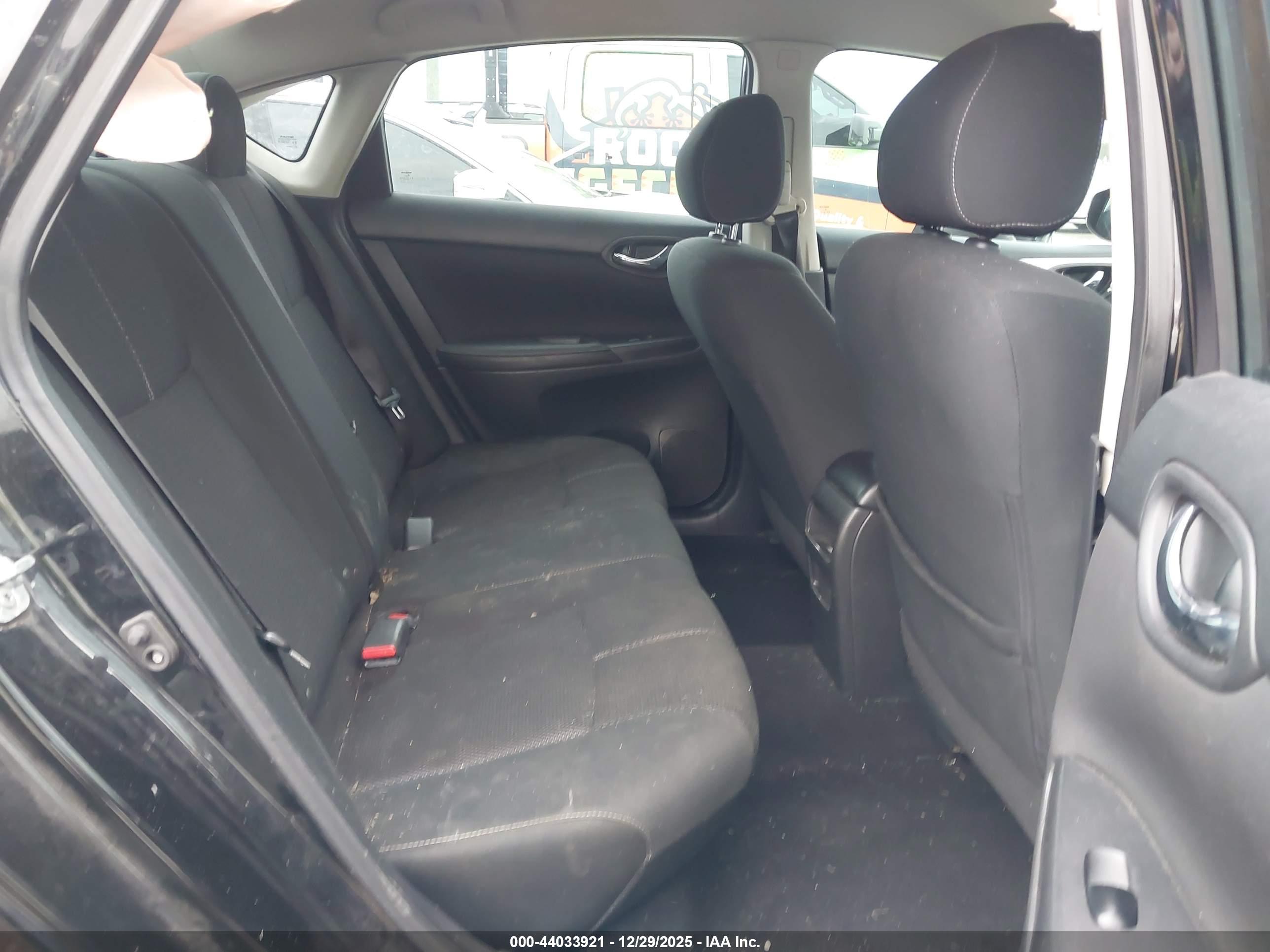 NISSAN SENTRA image 8