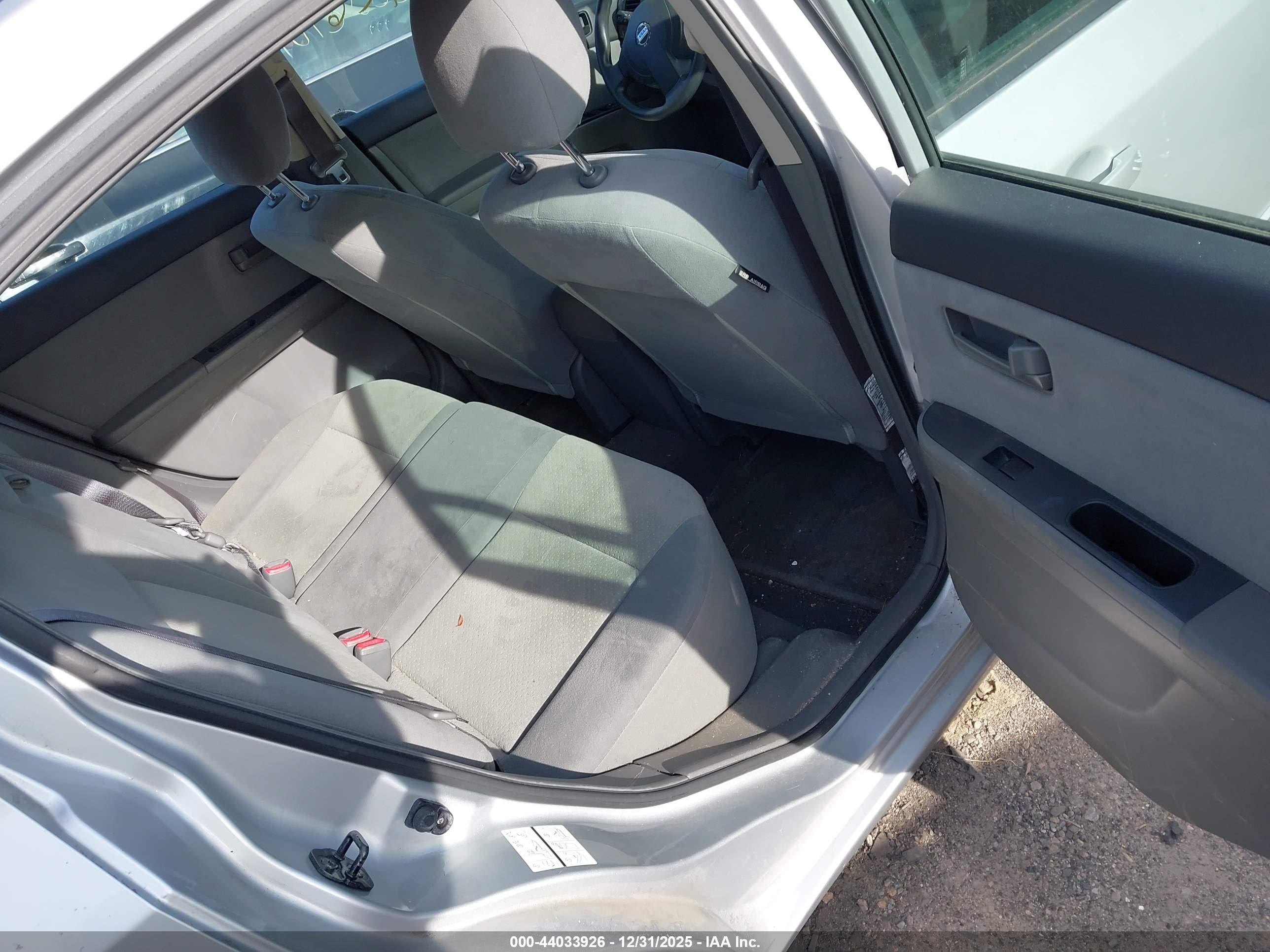 NISSAN SENTRA image 8