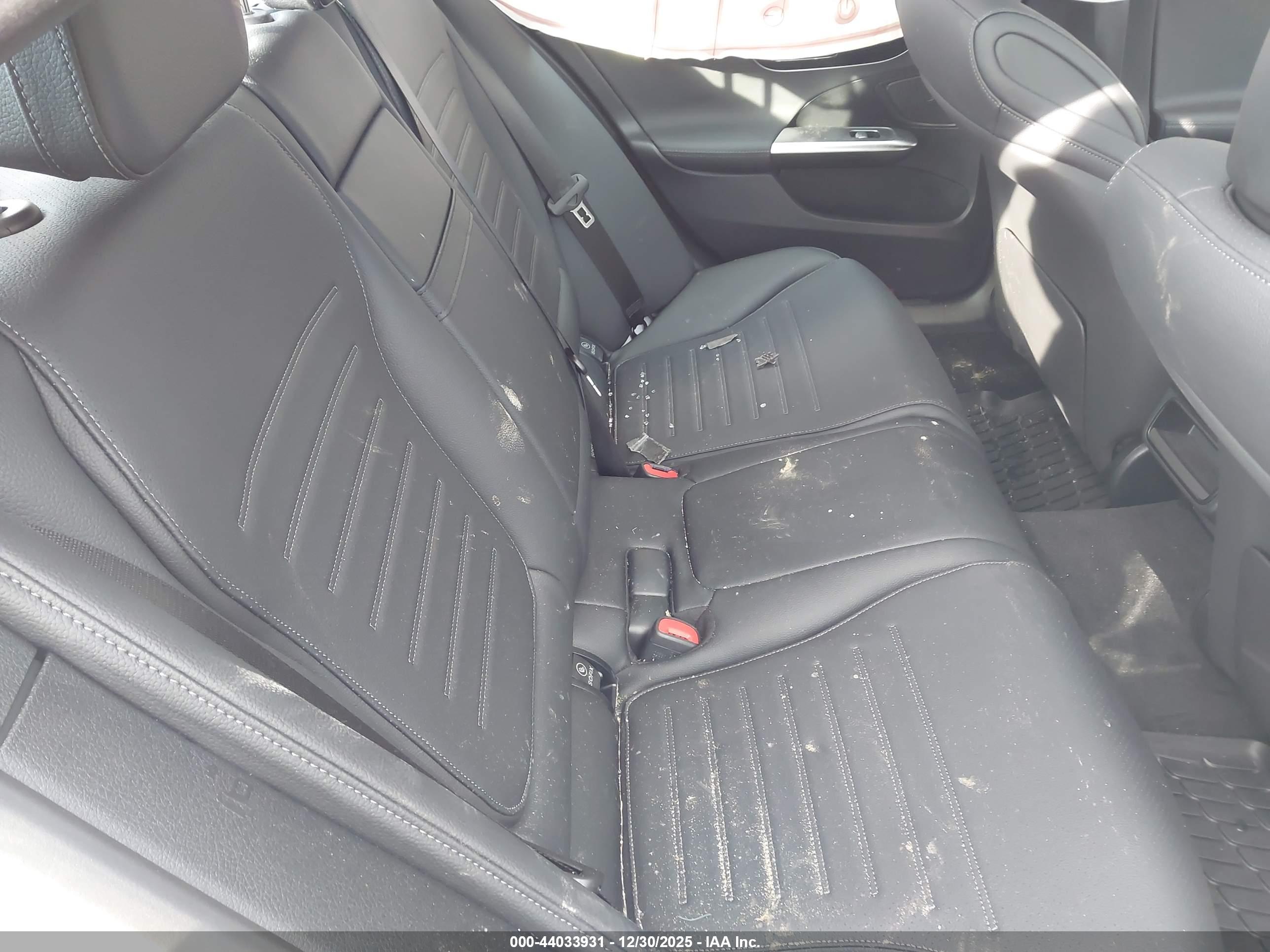 MERCEDES-BENZ C image 8