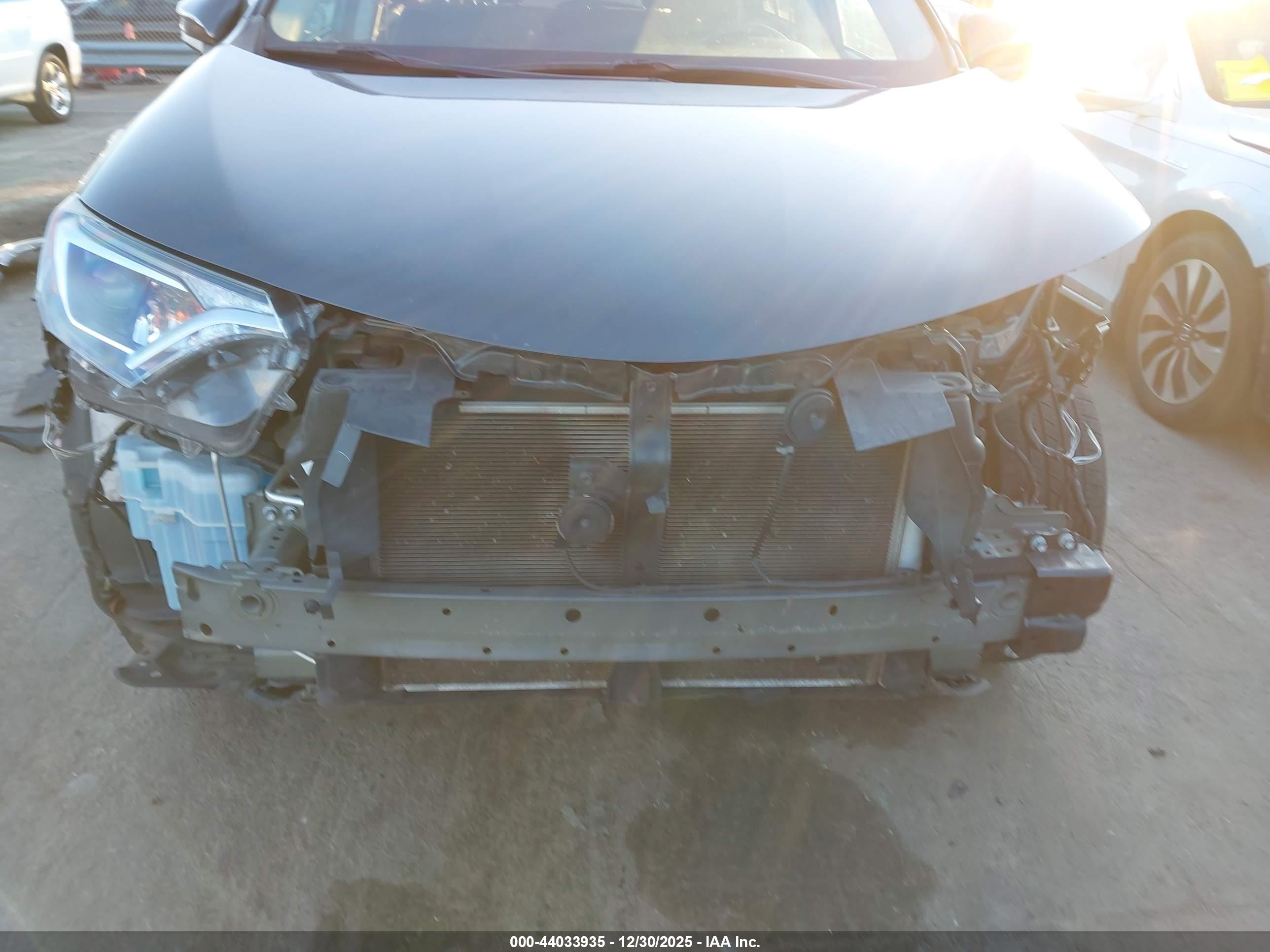 TOYOTA RAV4 image 6