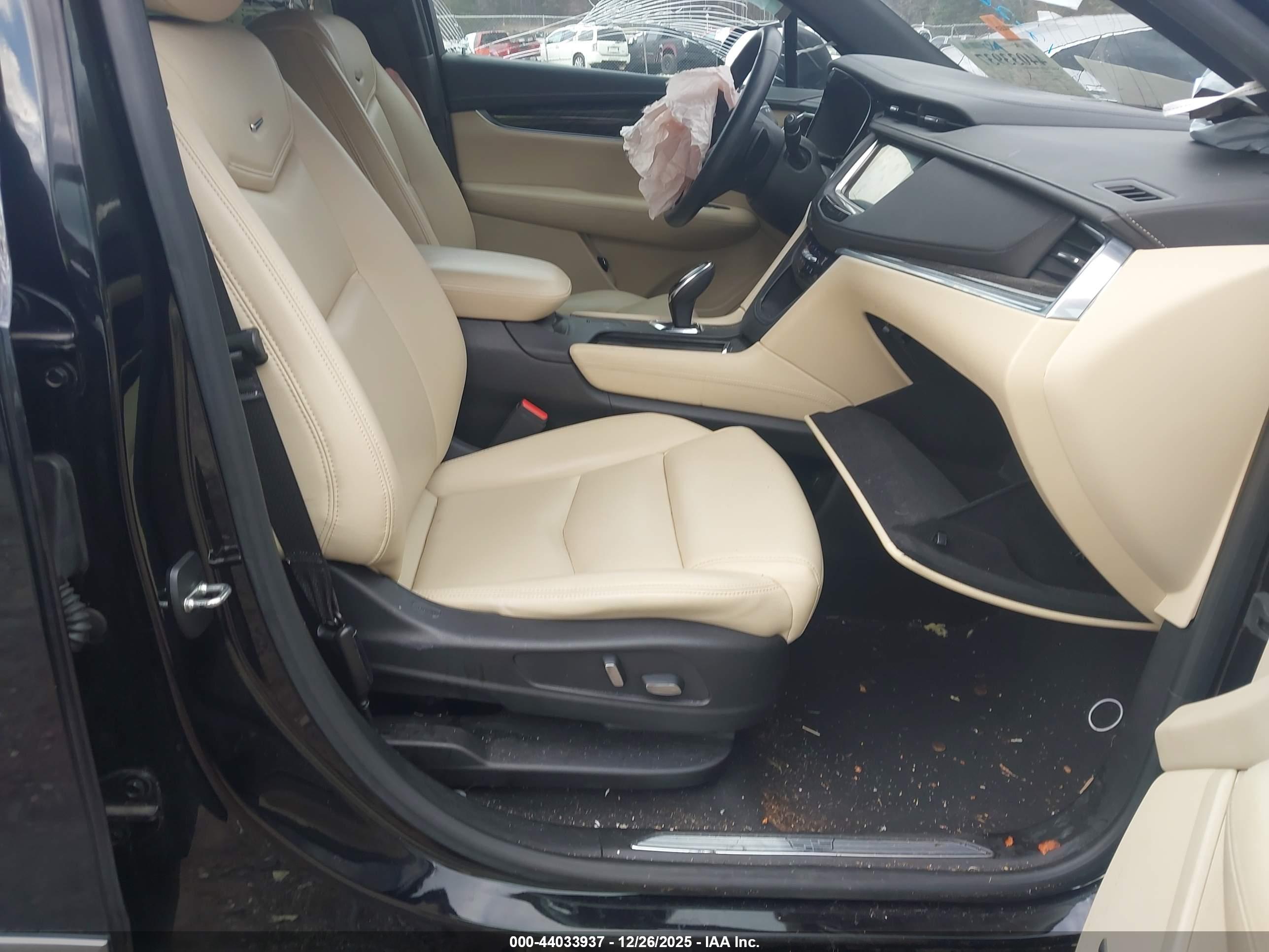 CADILLAC XT5 image 5