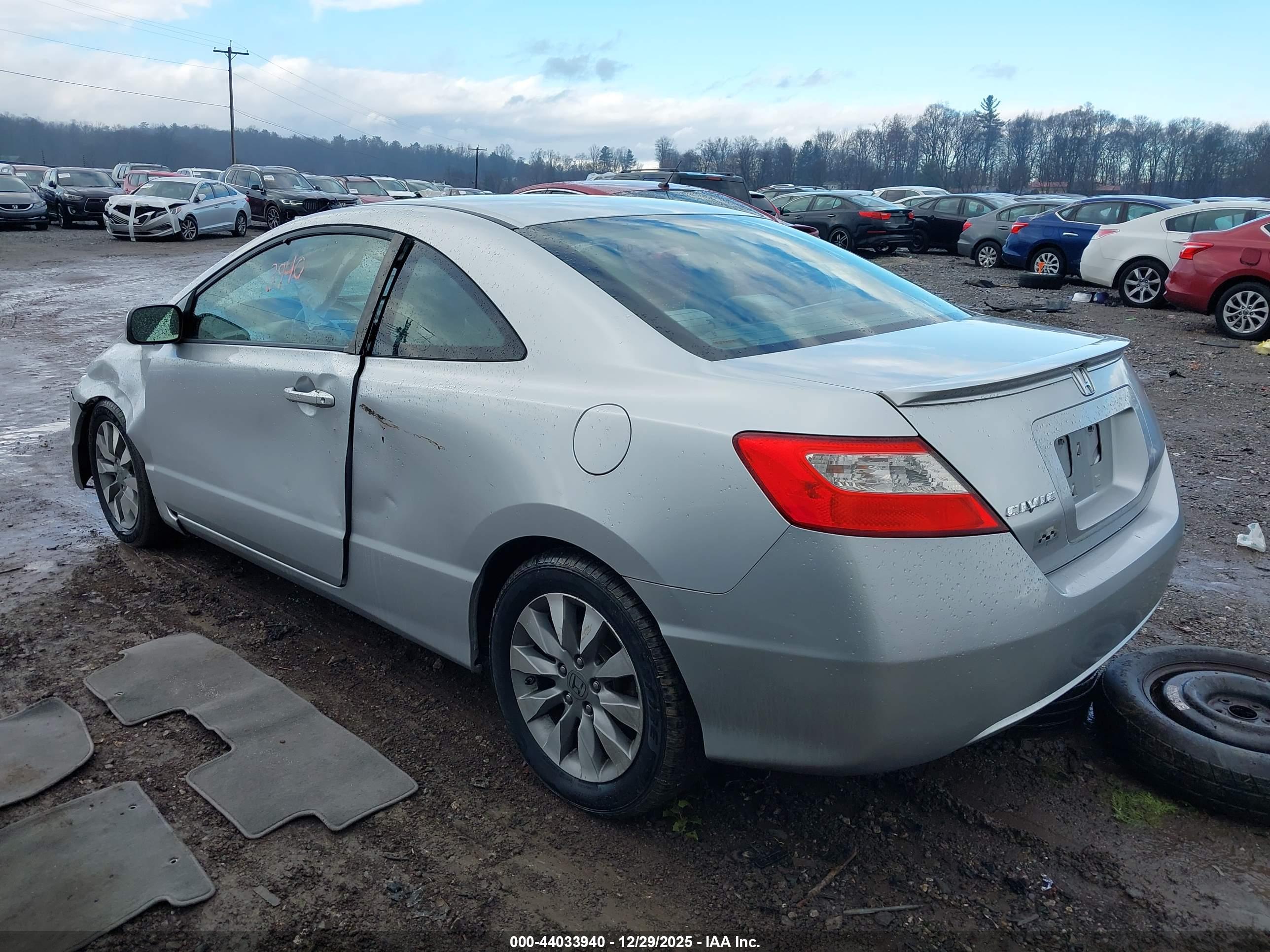 HONDA CIVIC image 3