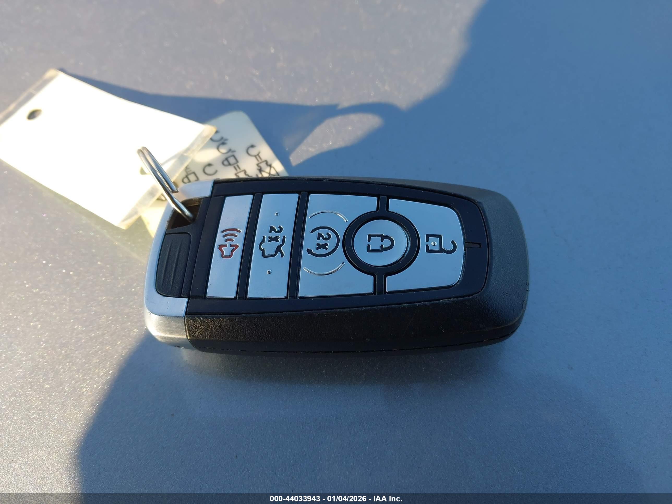 FORD FUSION image 11