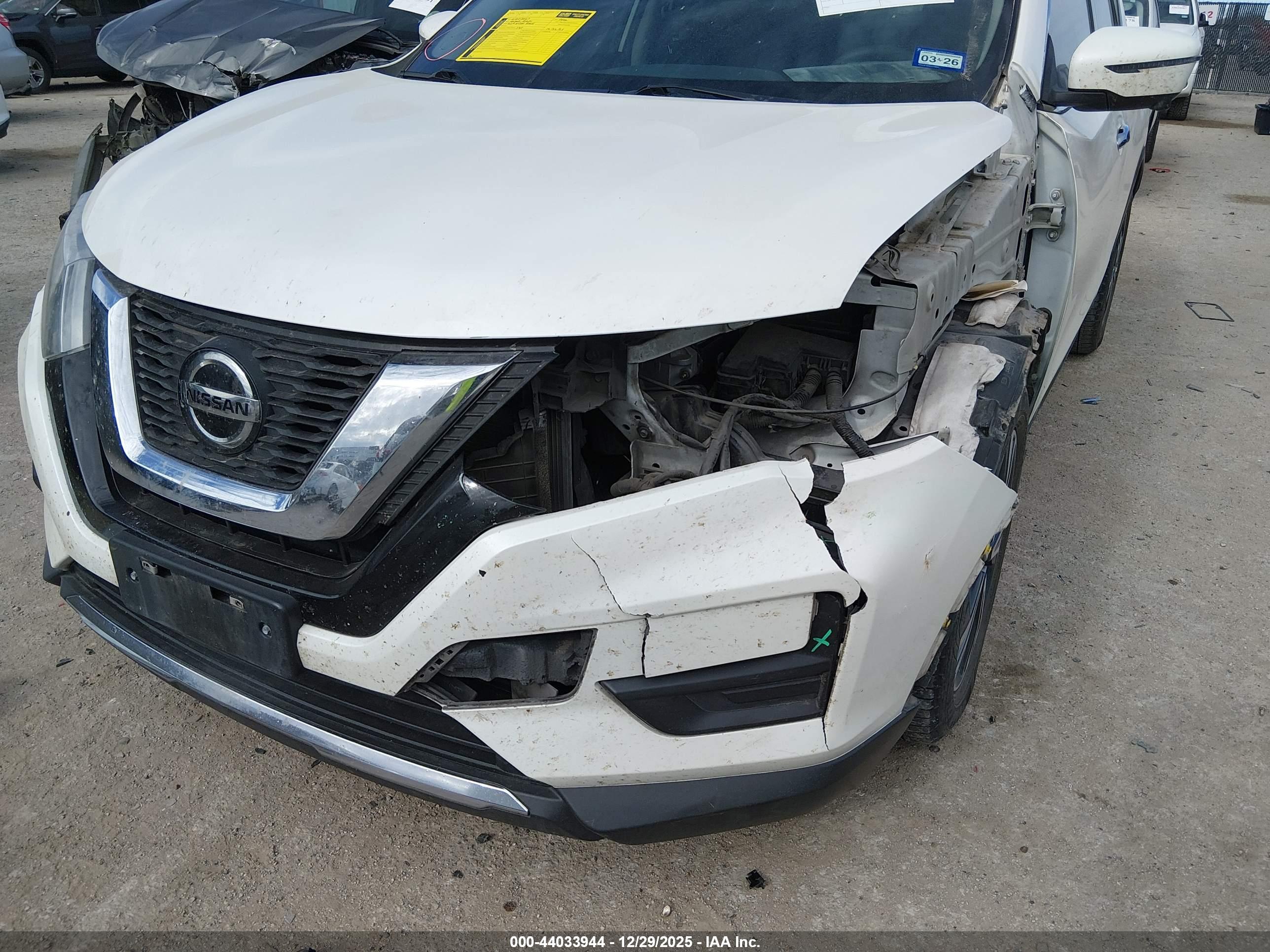 NISSAN ROGUE image 6