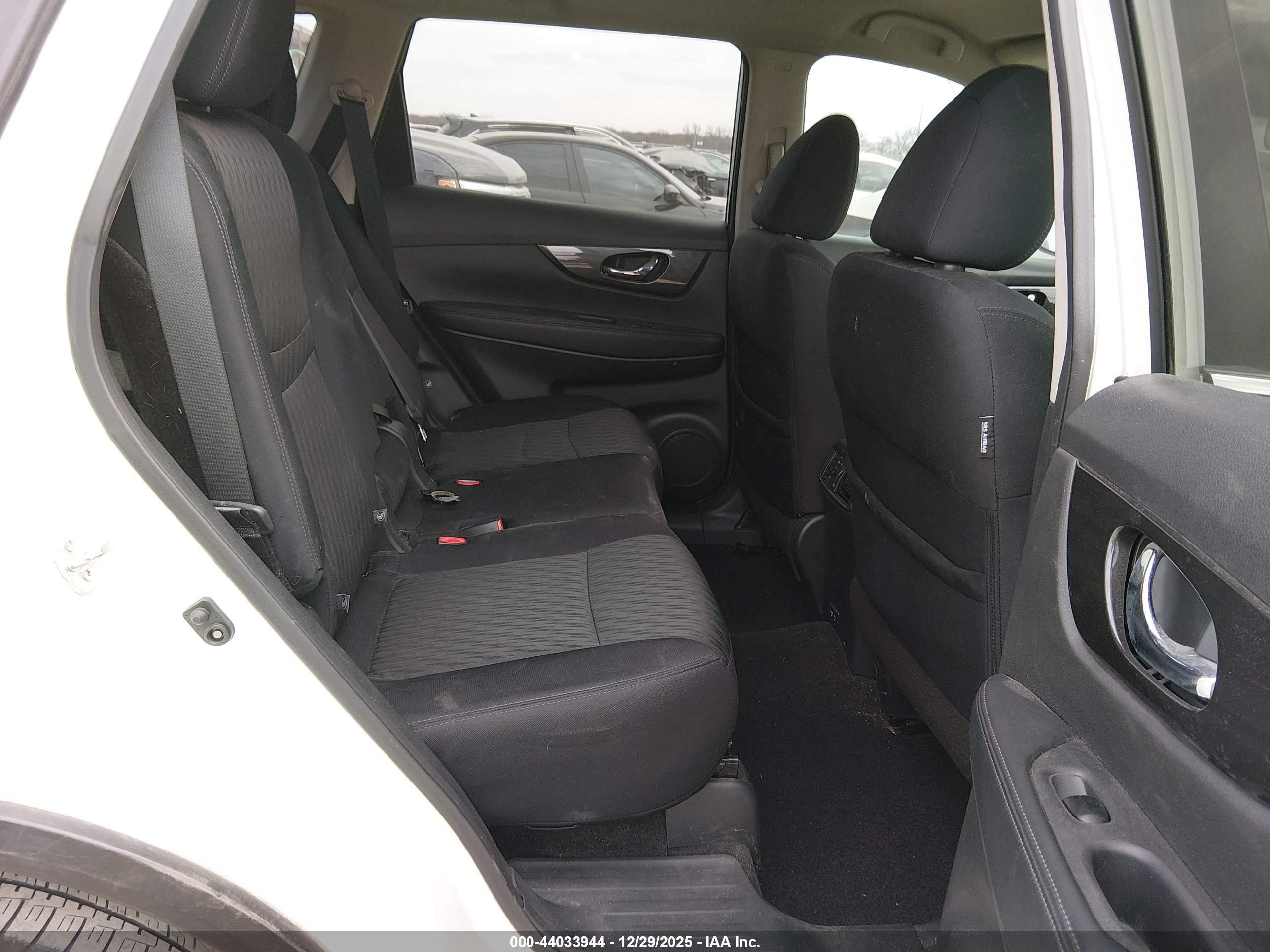 NISSAN ROGUE image 8