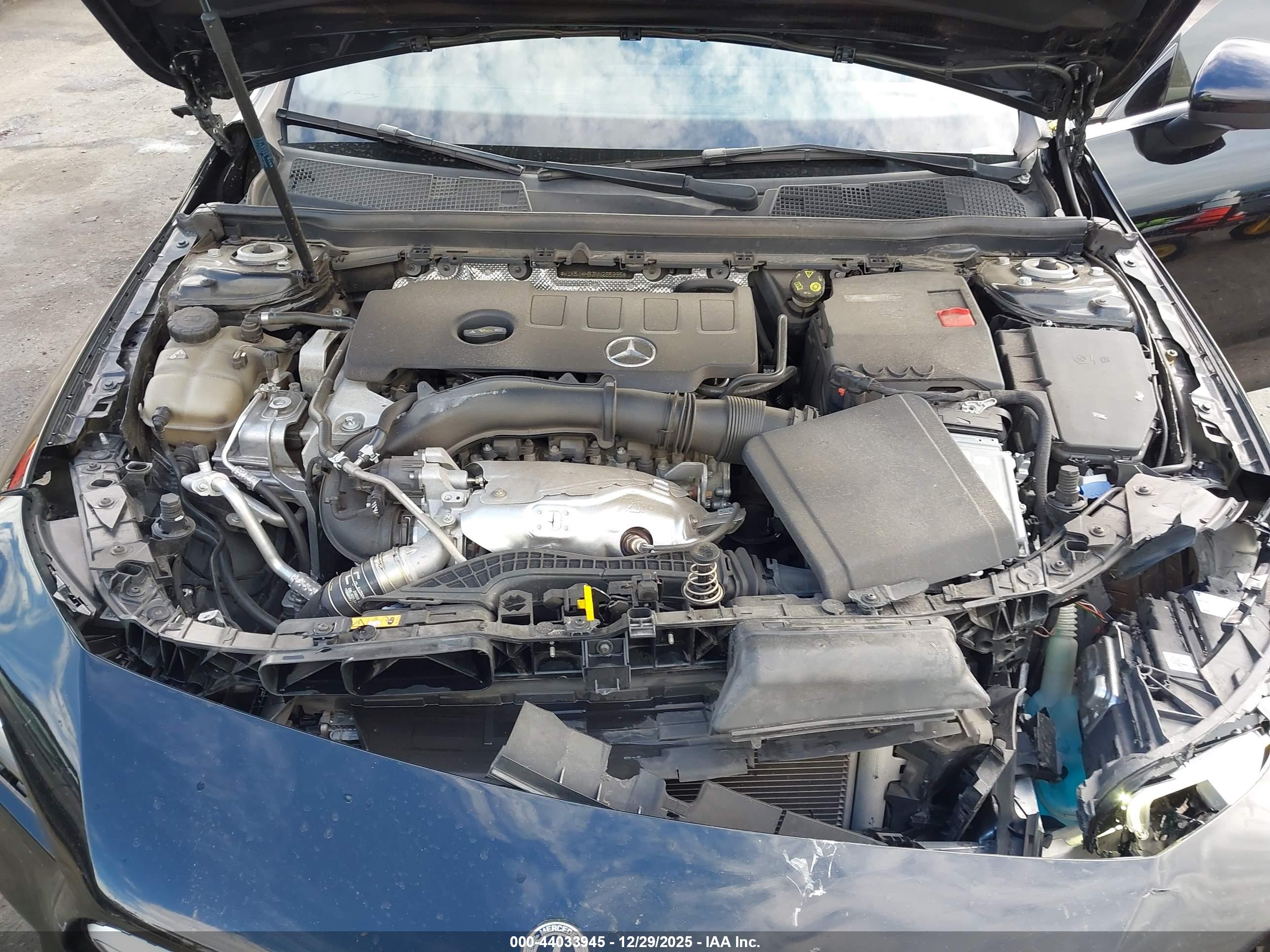 MERCEDES-BENZ CLA image 10