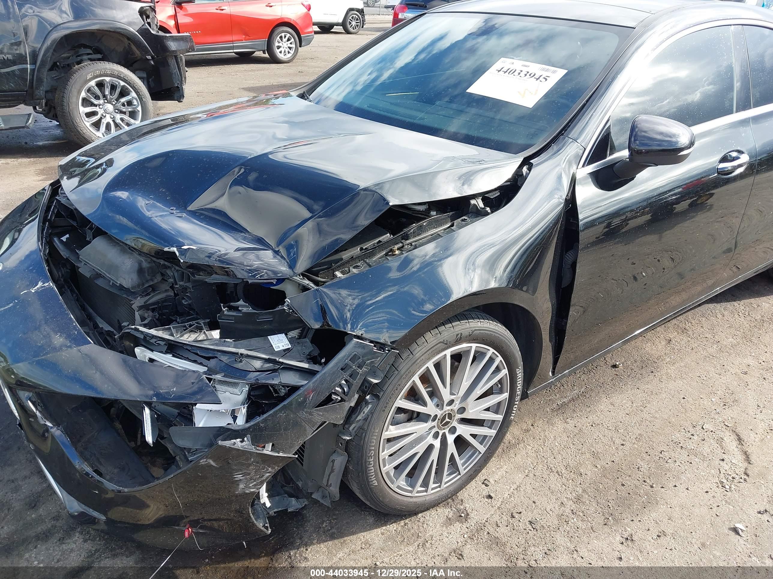 MERCEDES-BENZ CLA image 6