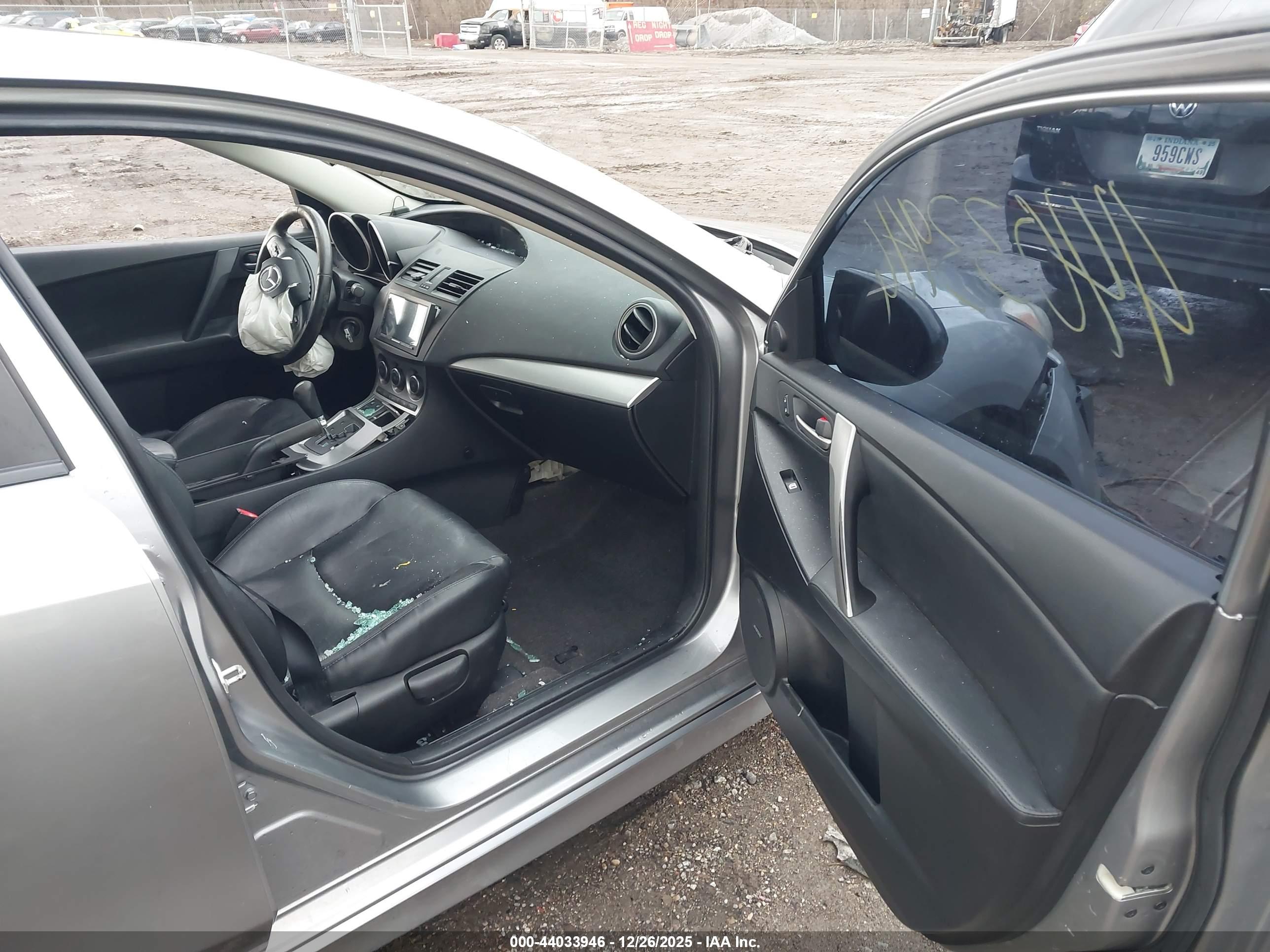 MAZDA MAZDA3 image 5