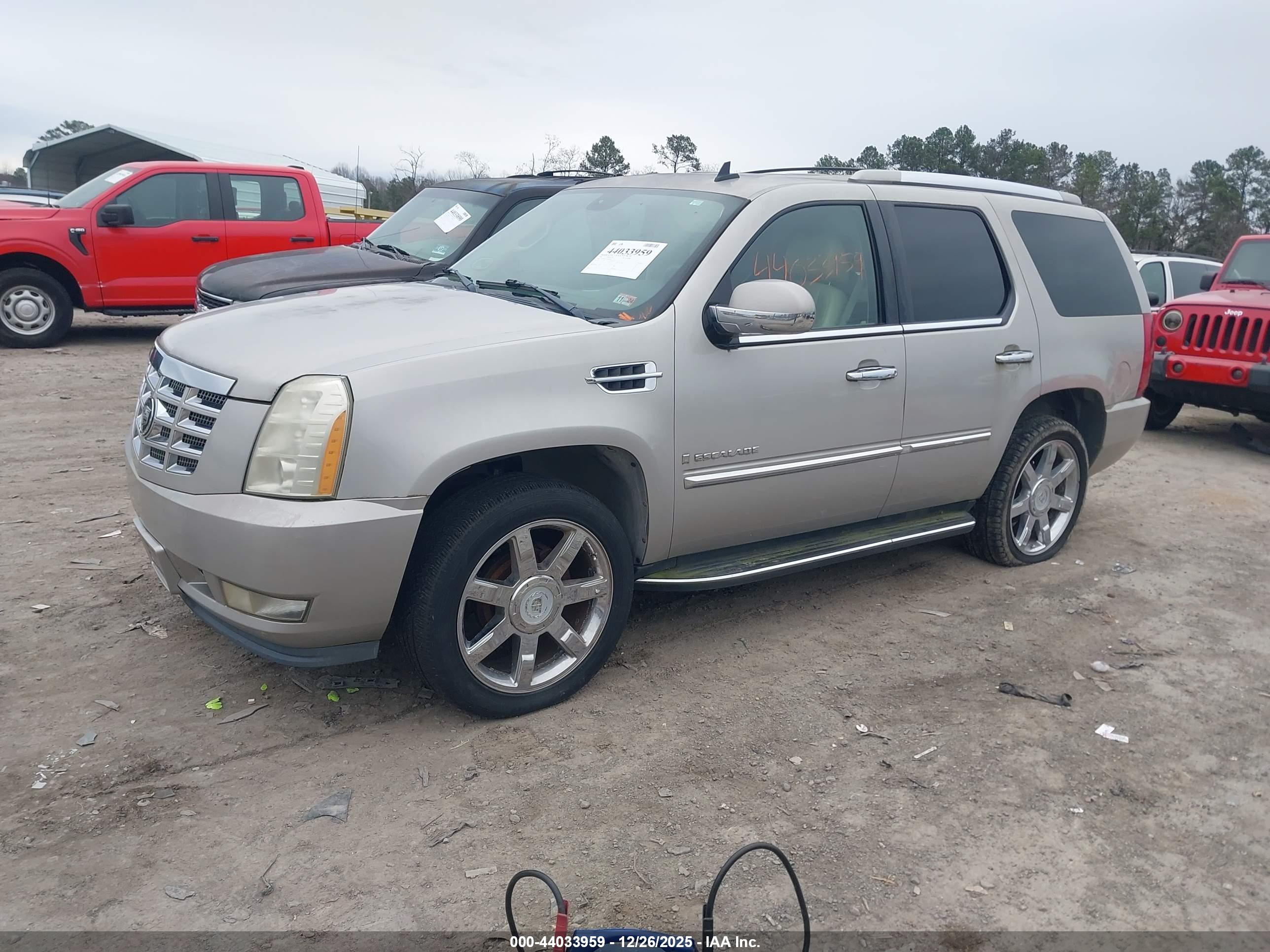 CADILLAC ESCALADE image 2