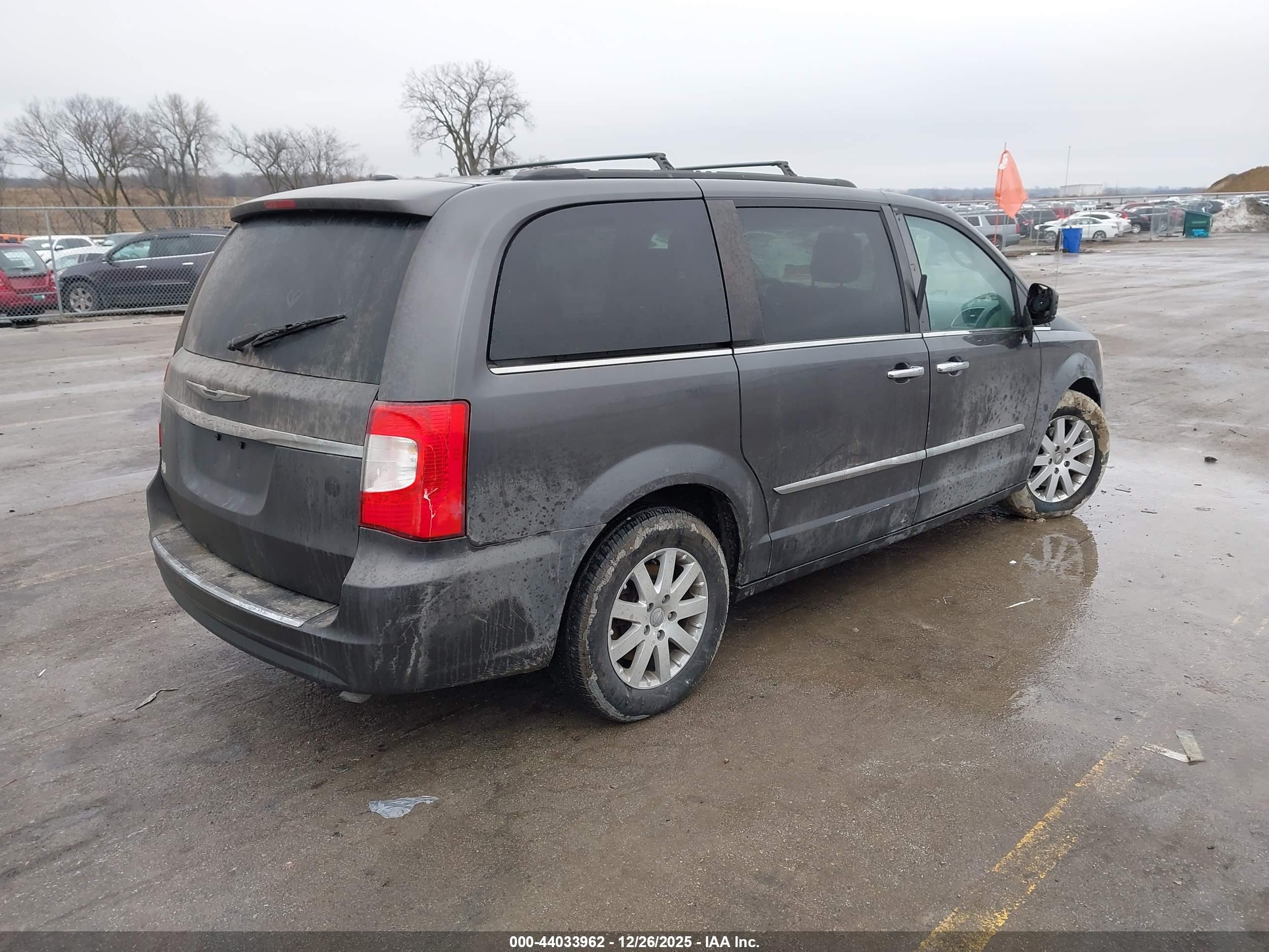 CHRYSLER TOWN image 4
