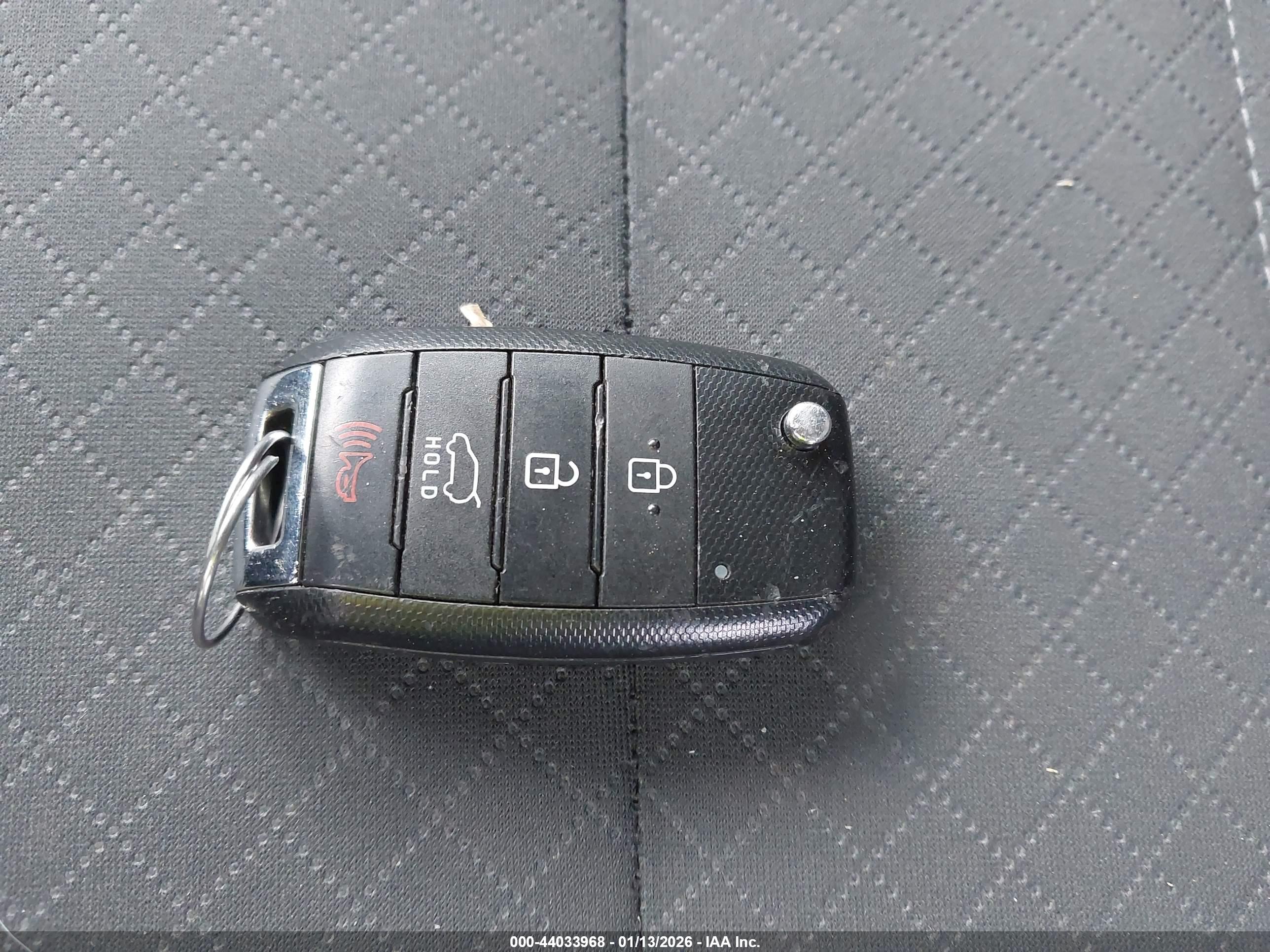 KIA SORENTO image 11