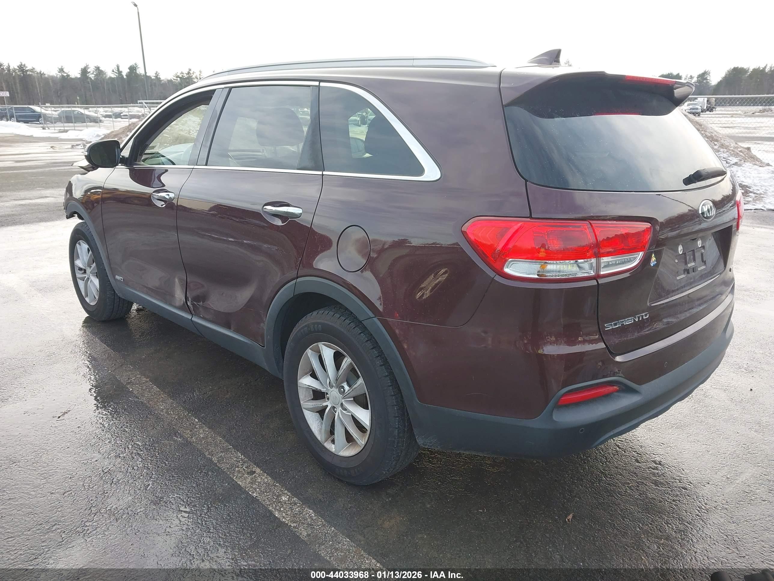 KIA SORENTO image 3